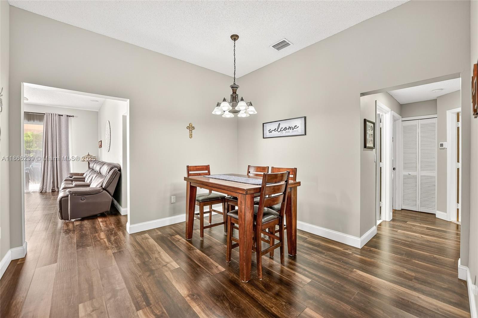 14014 N Cypress Cove Cir