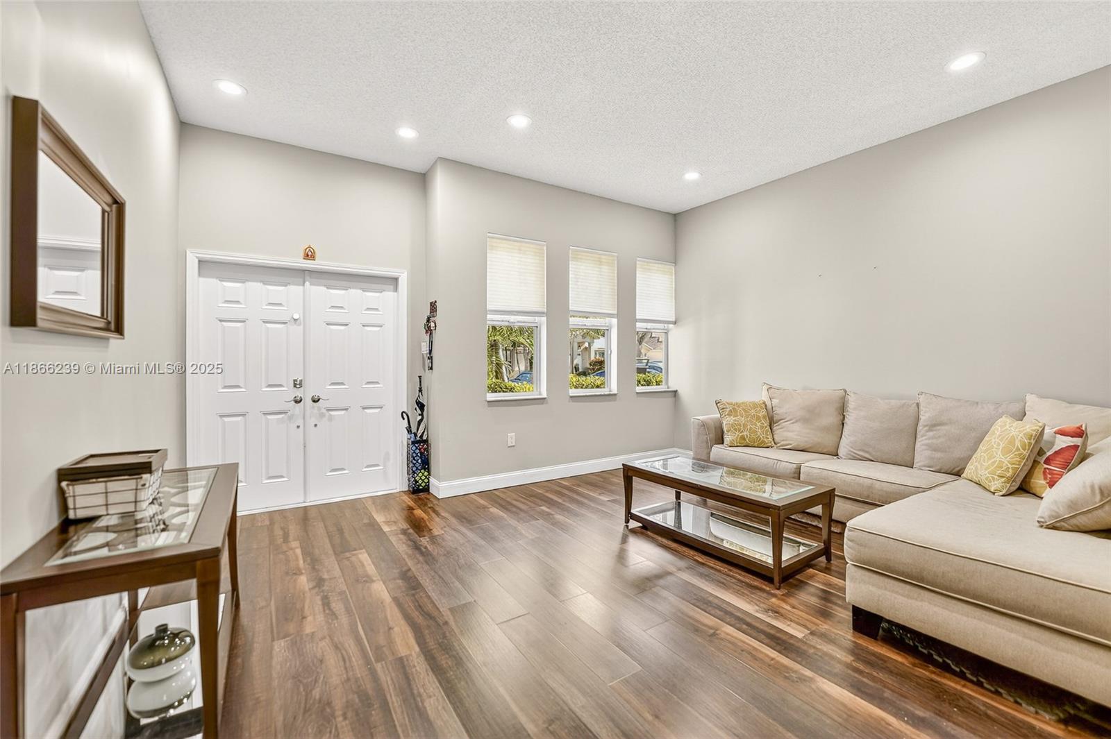 14014 N Cypress Cove Cir