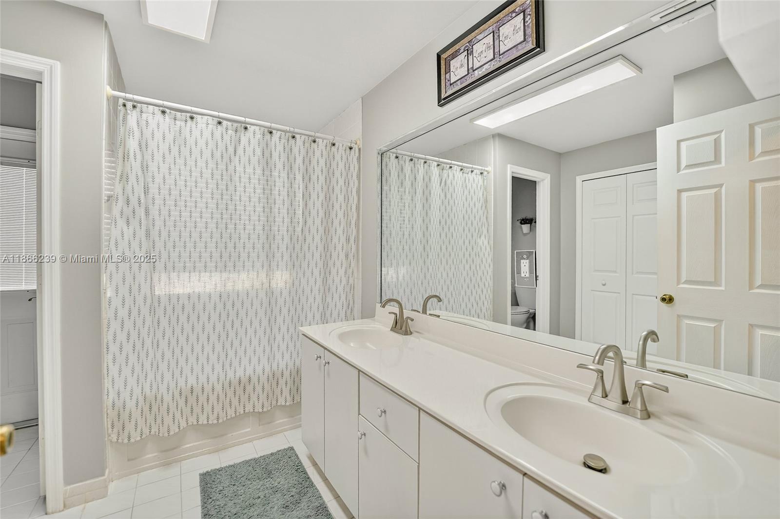 14014 N Cypress Cove Cir