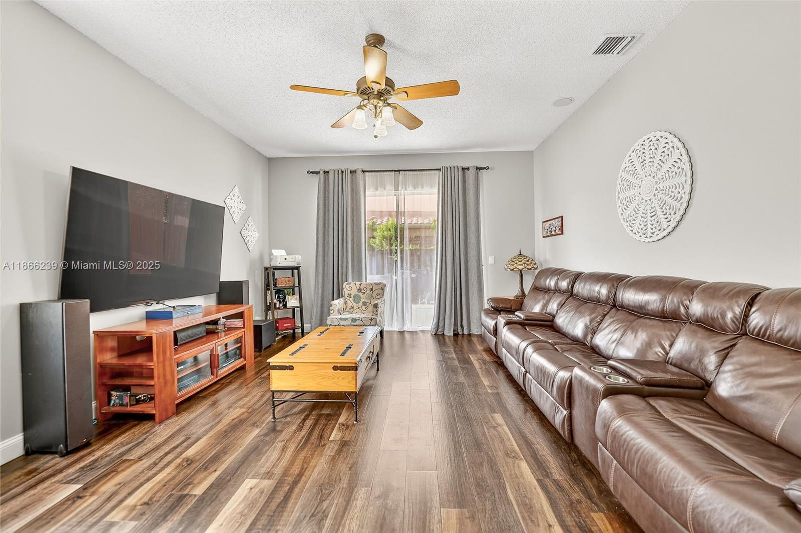 14014 N Cypress Cove Cir