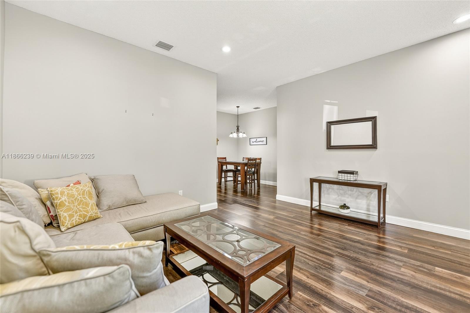 14014 N Cypress Cove Cir