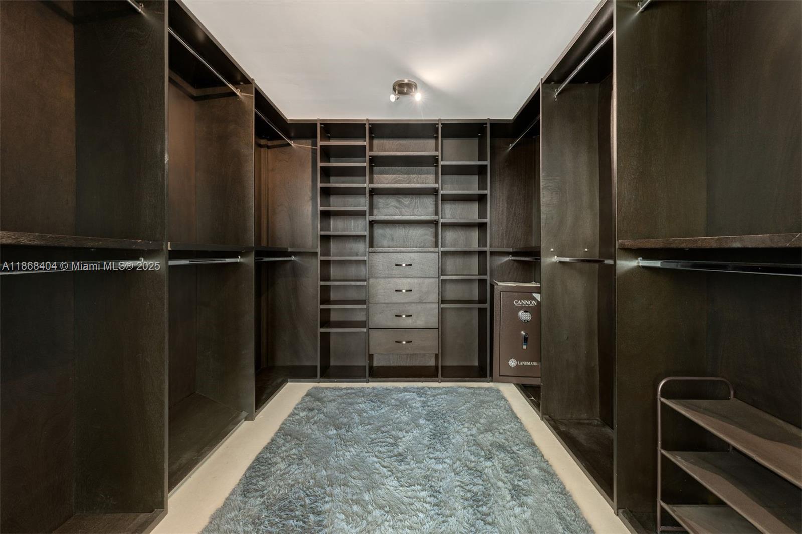 888 Biscayne Blvd, Miami Unit: 5507/5607