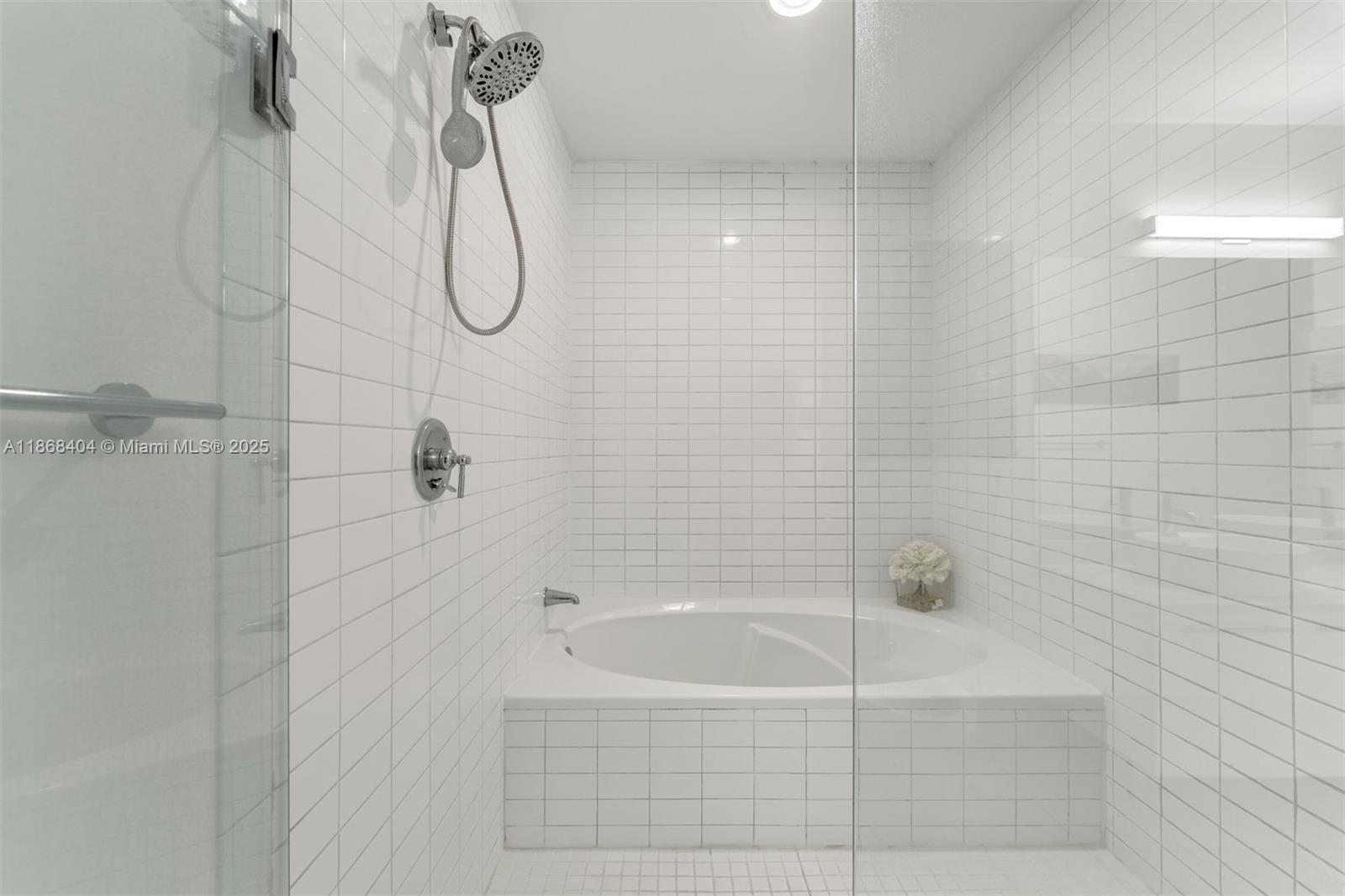 888 Biscayne Blvd, Miami Unit: 5507/5607