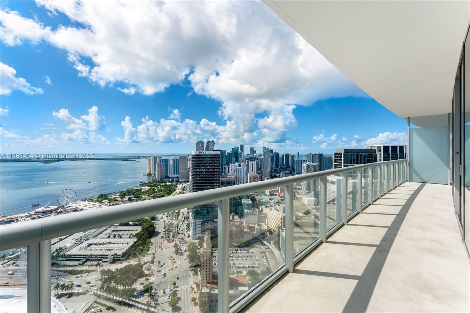 888 Biscayne Blvd, Miami Unit: 5507/5607