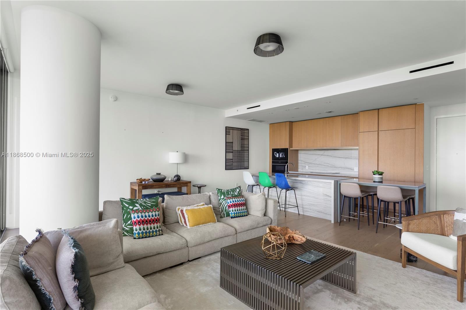 8701 Collins Ave # 604