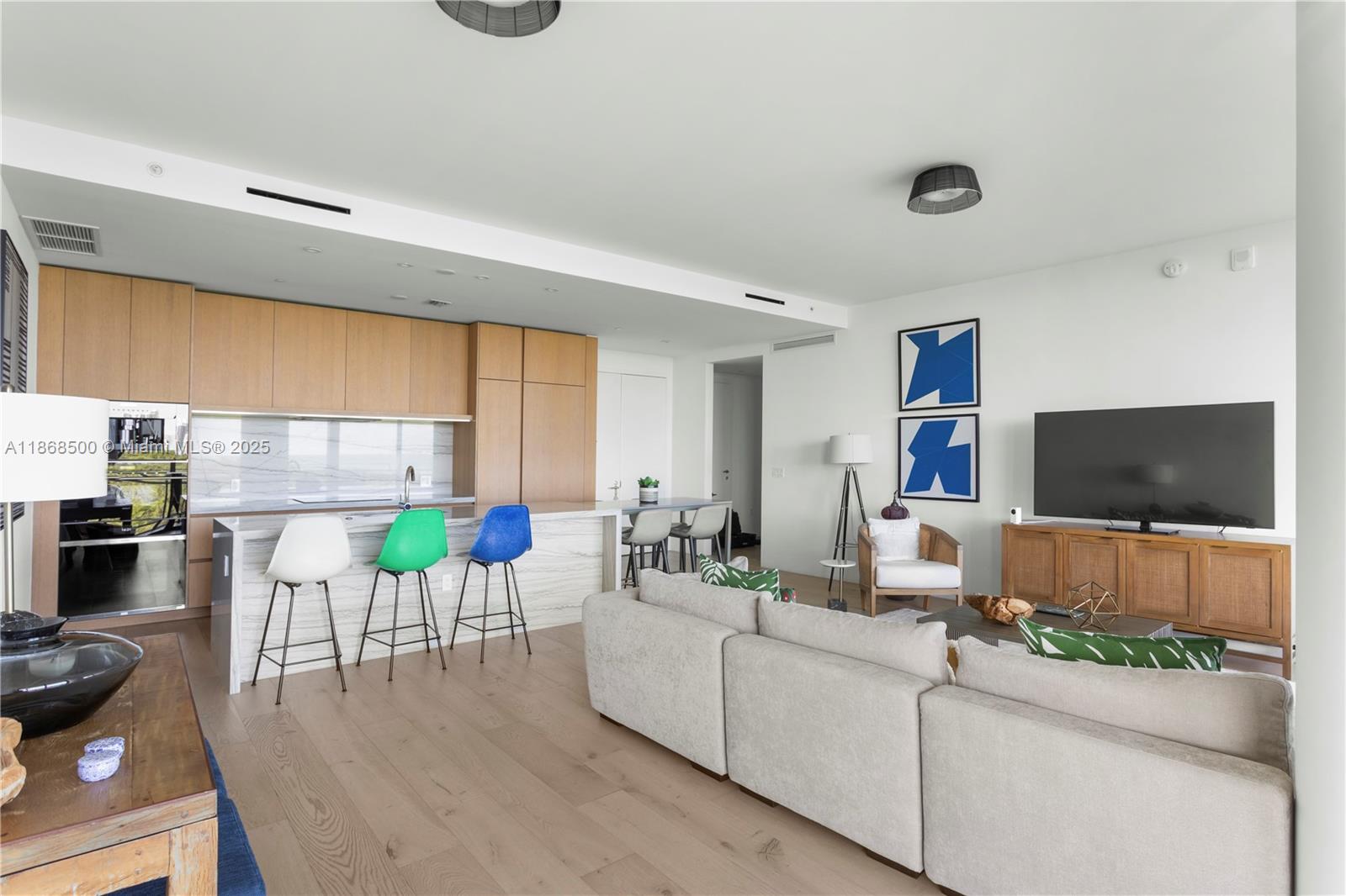 8701 Collins Ave # 604