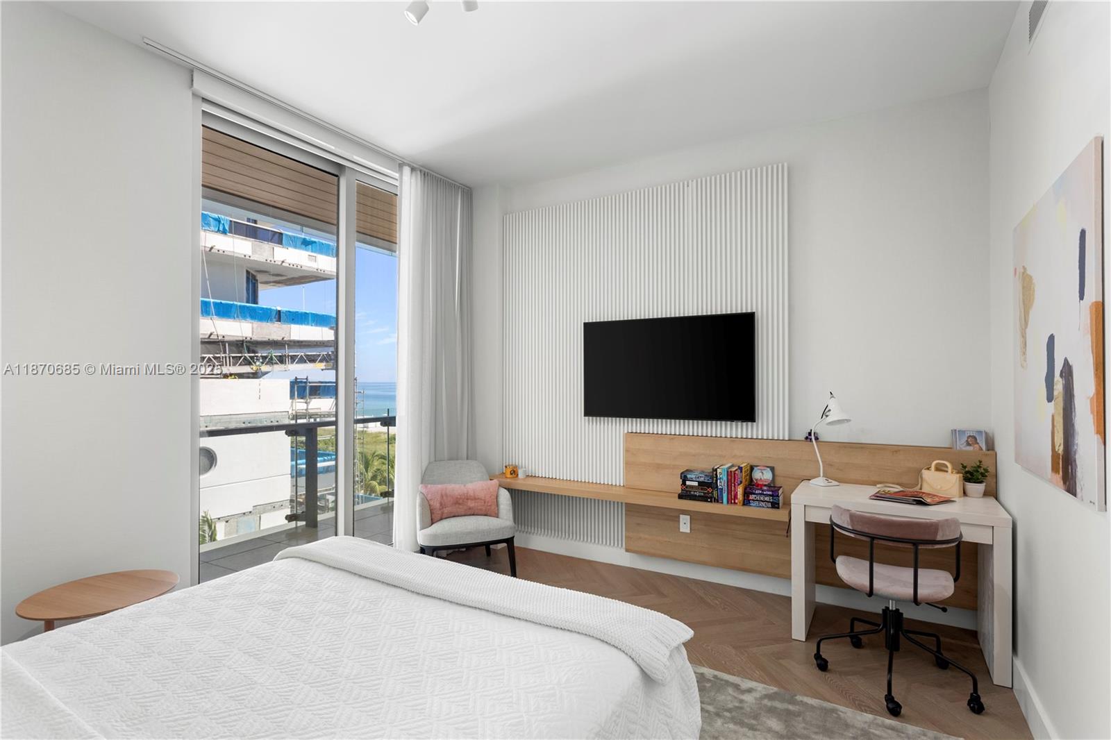 5775 Collins Ave # 503