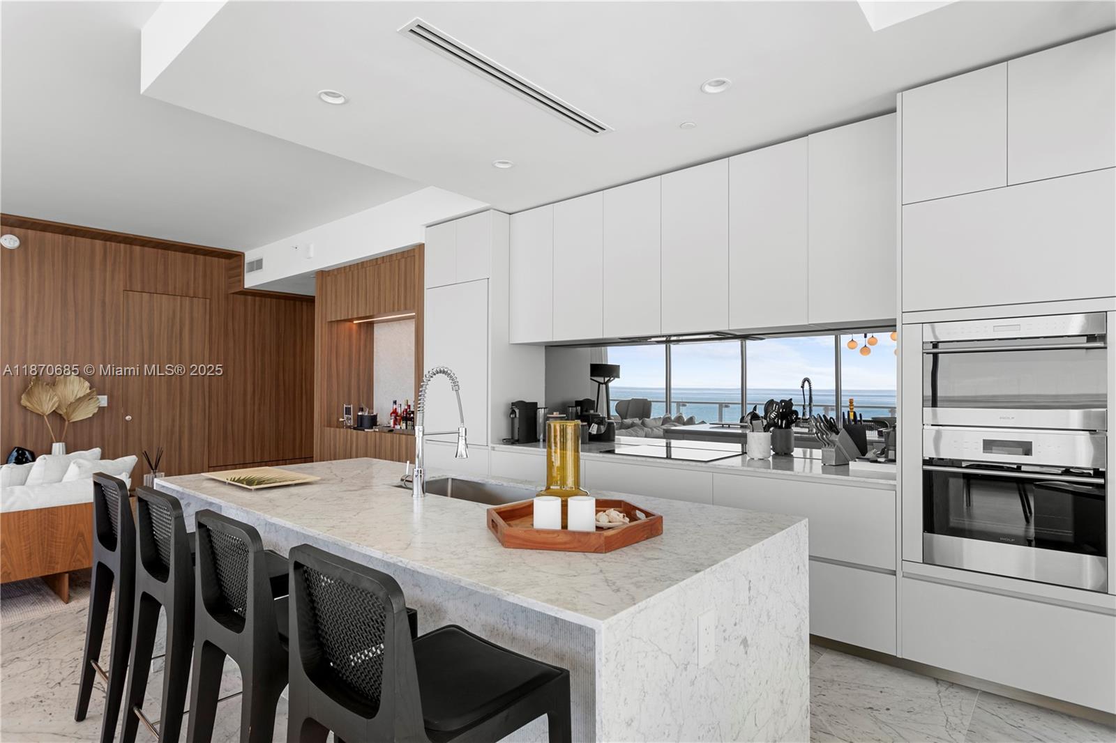 5775 Collins Ave # 503