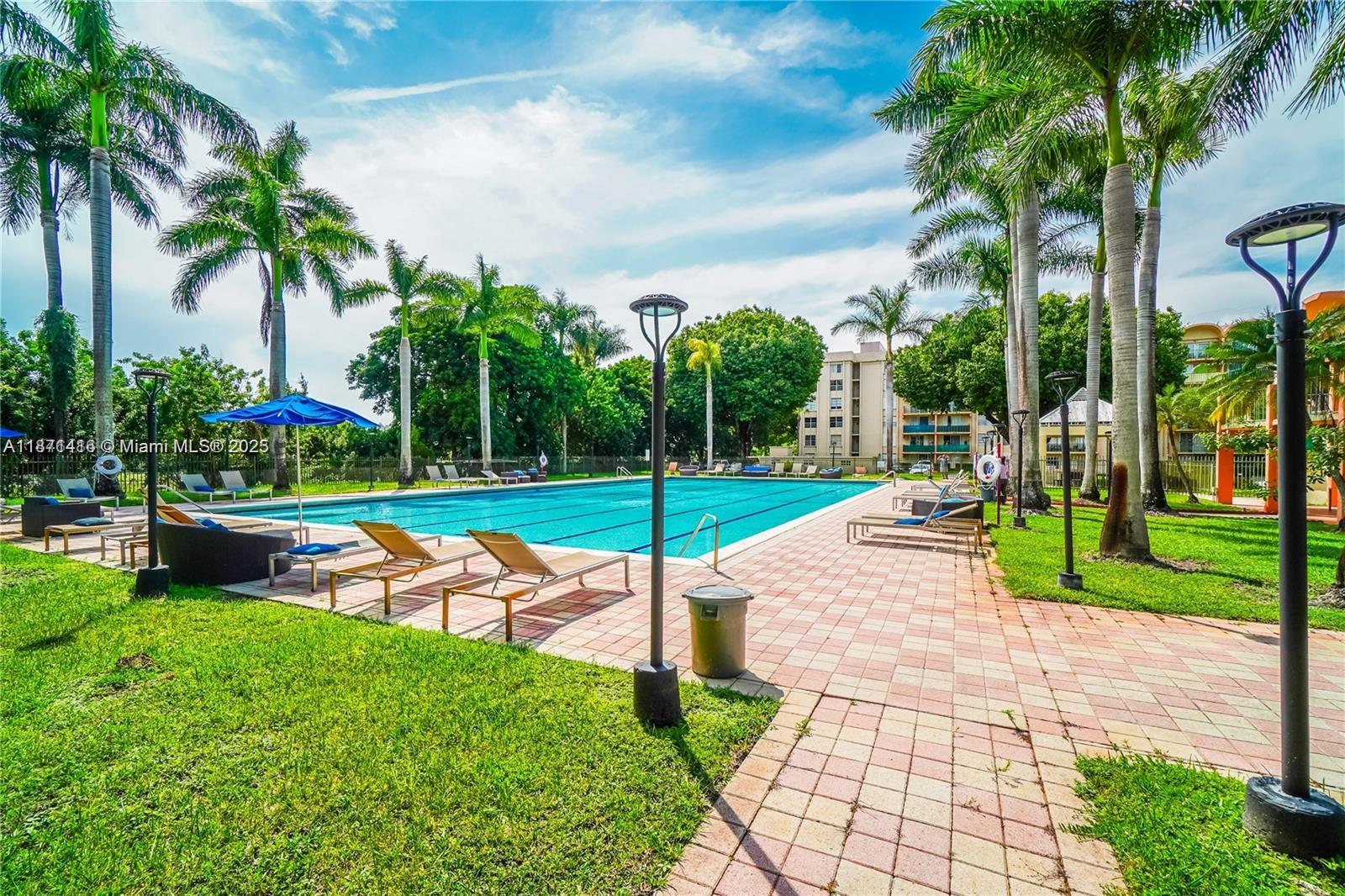 9350 Fontainebleau Blvd # 414