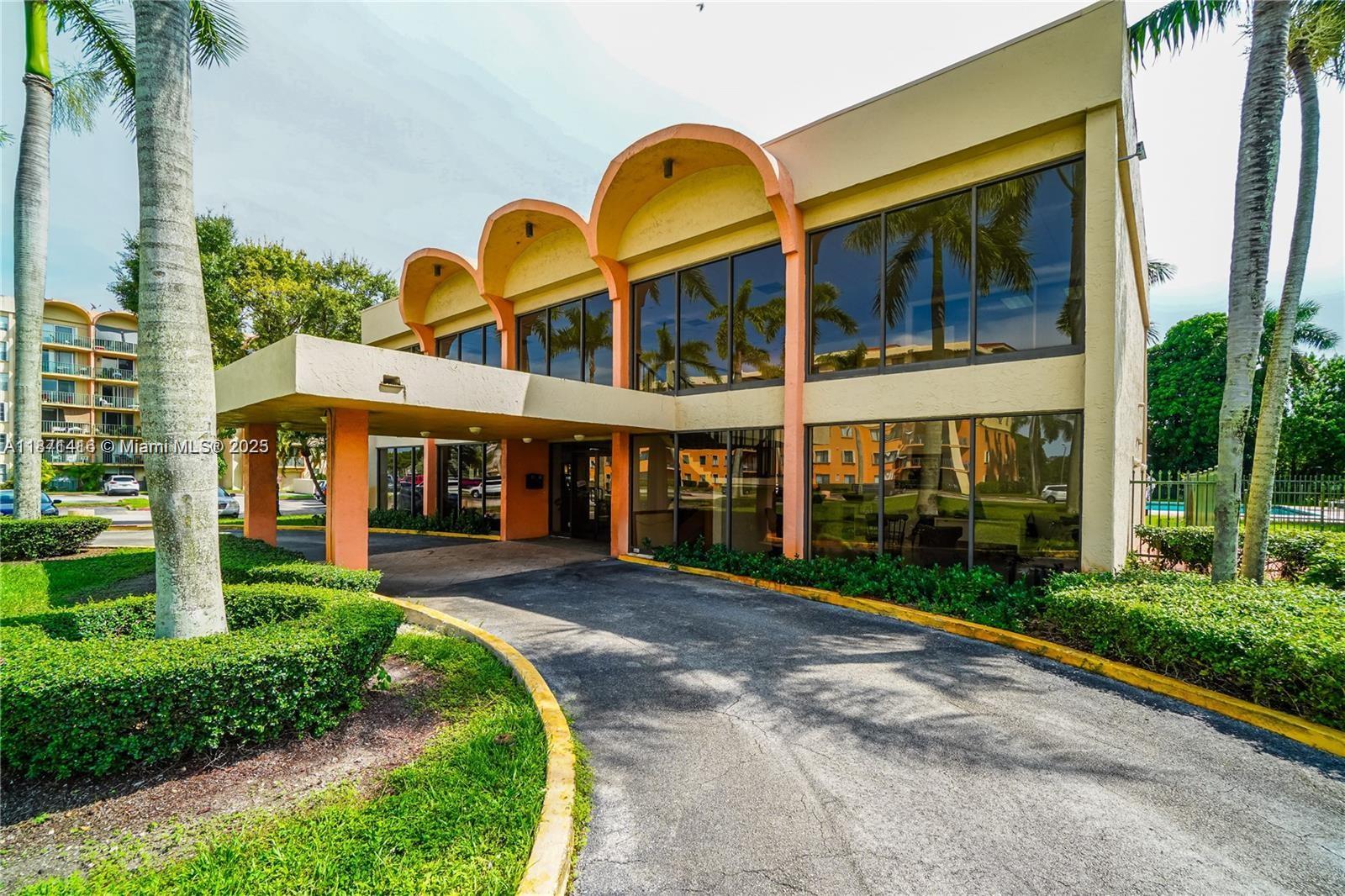 9350 Fontainebleau Blvd # 414