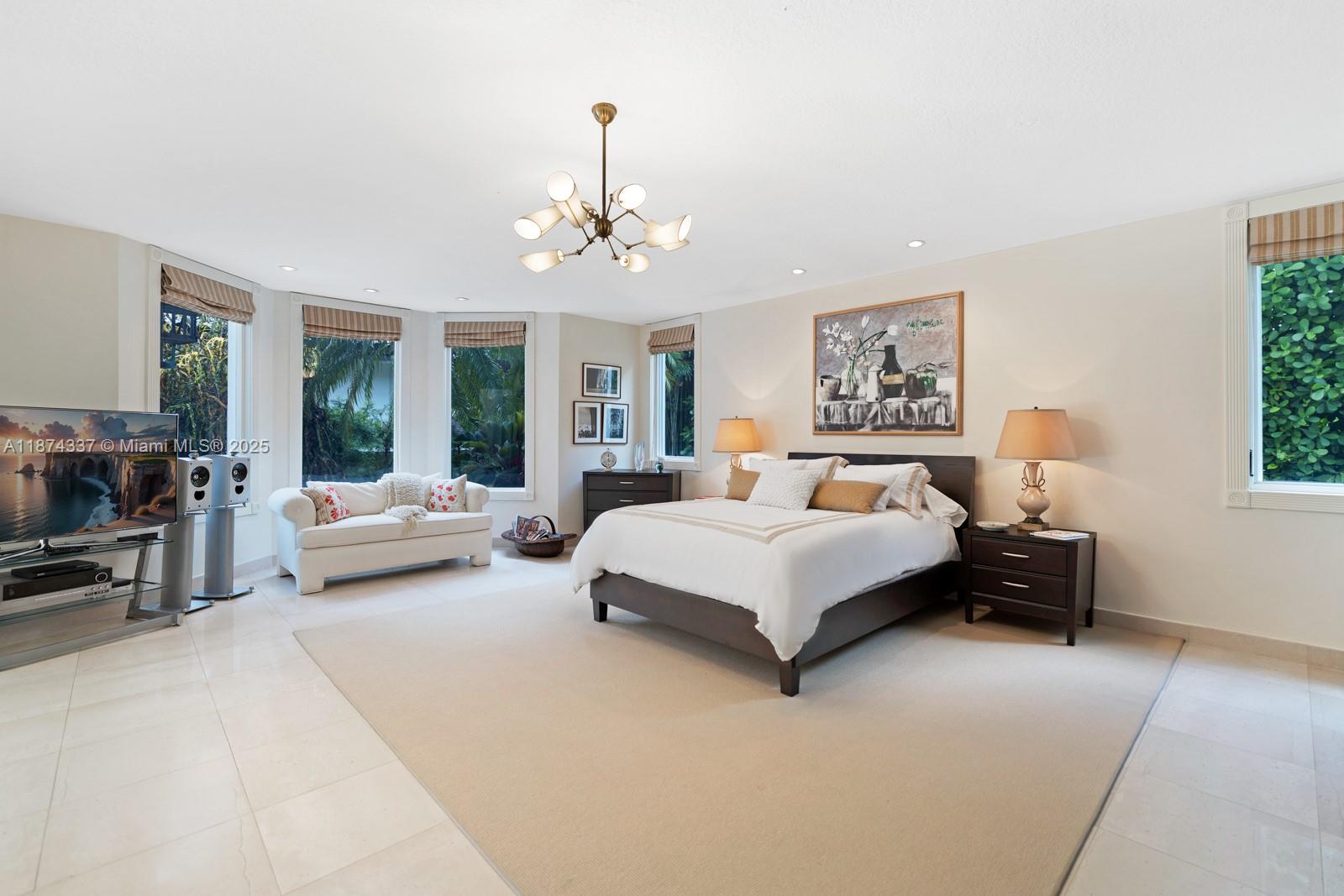 277 Veleros Ct