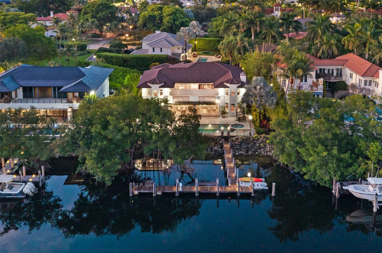 277 Veleros Ct