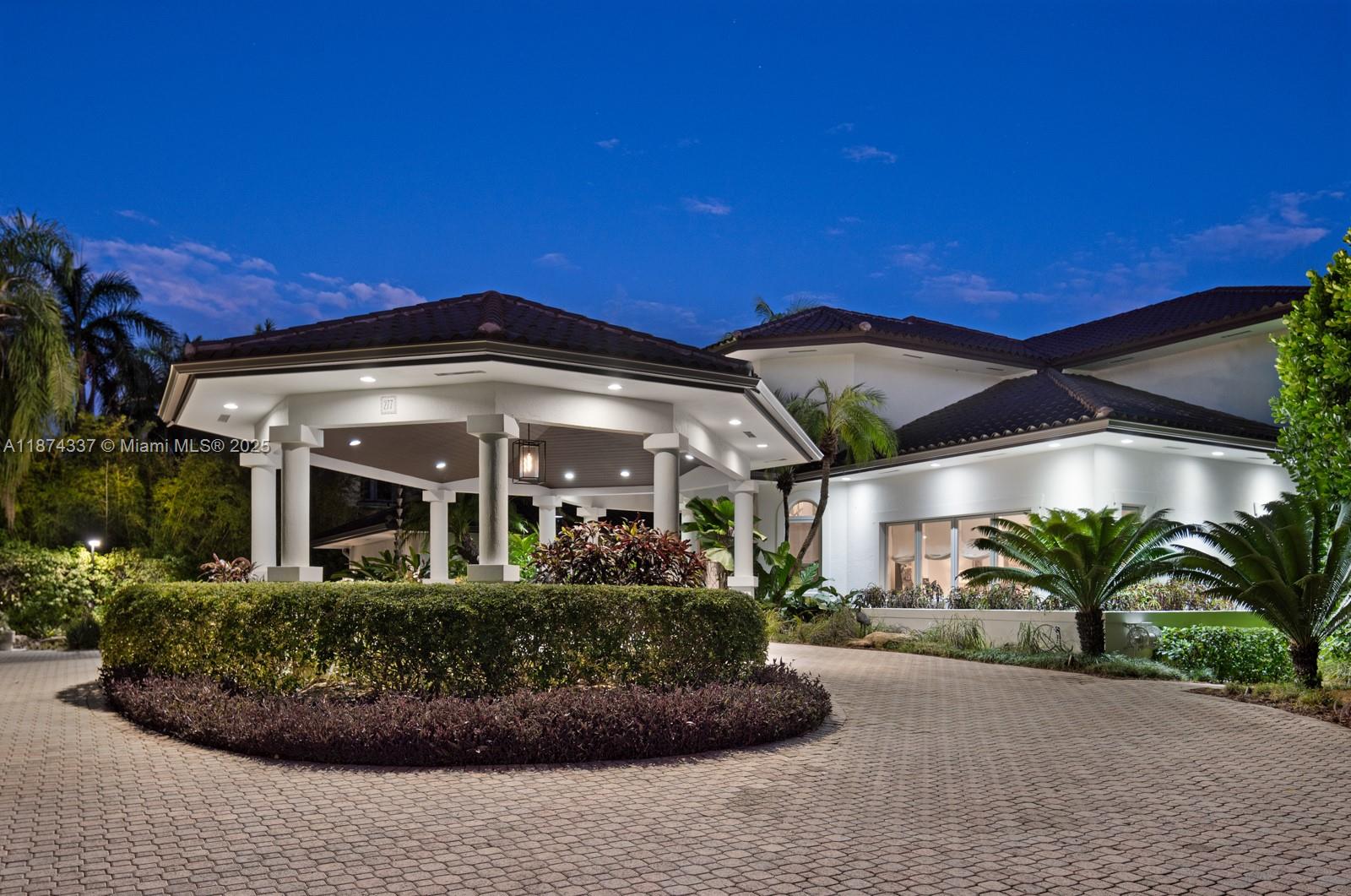 277 Veleros Ct