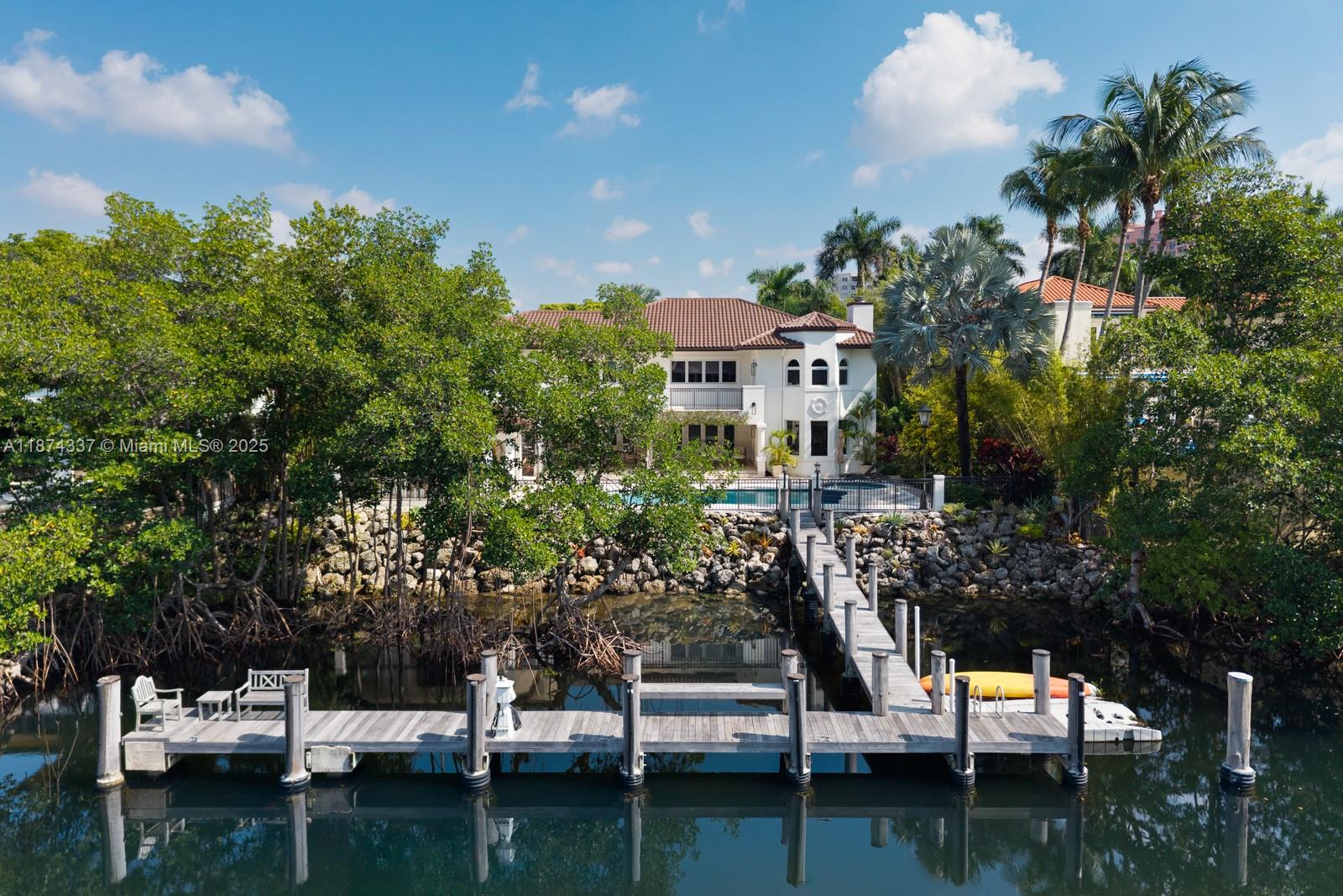 277 Veleros Ct