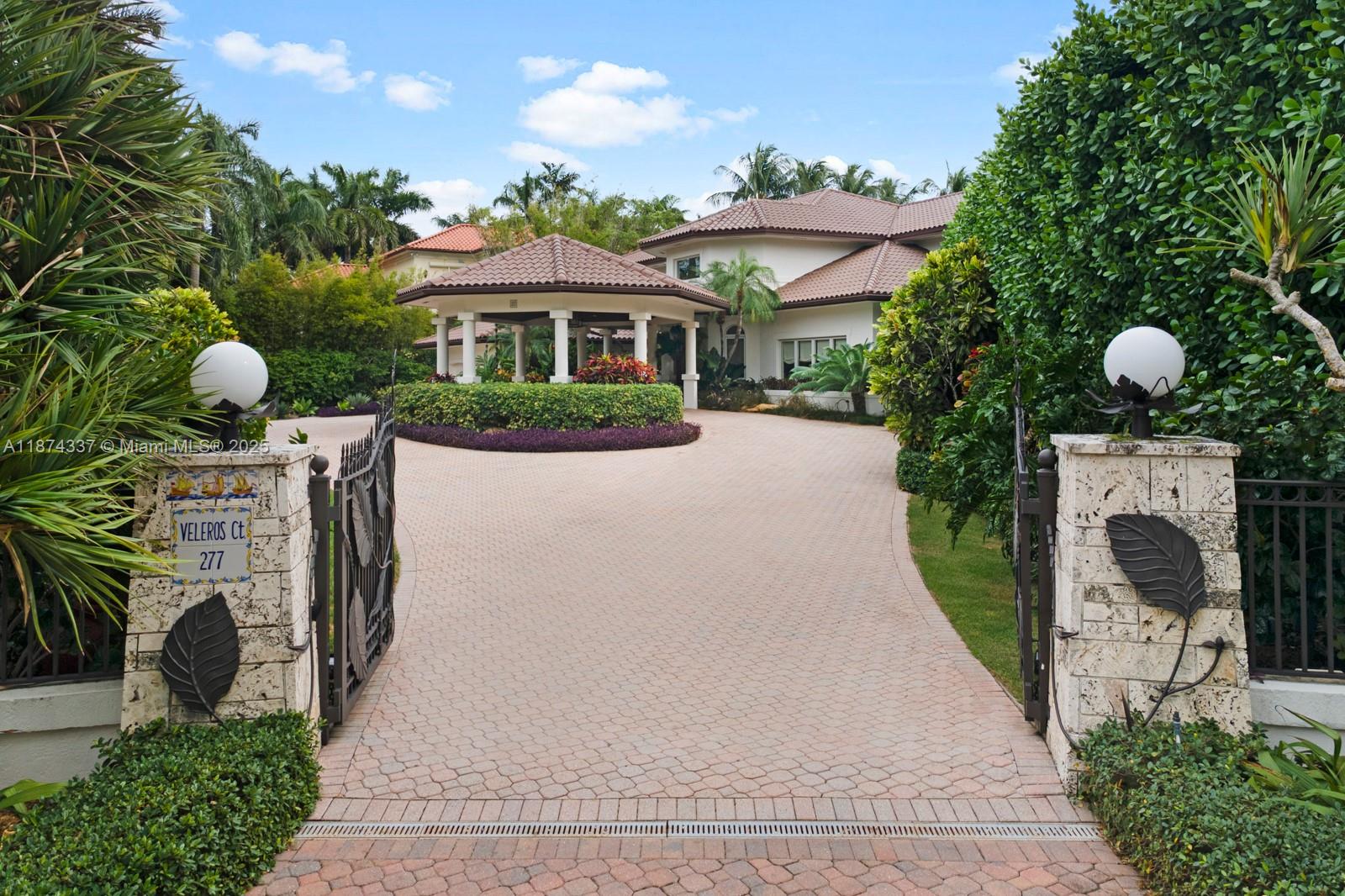 277 Veleros Ct
