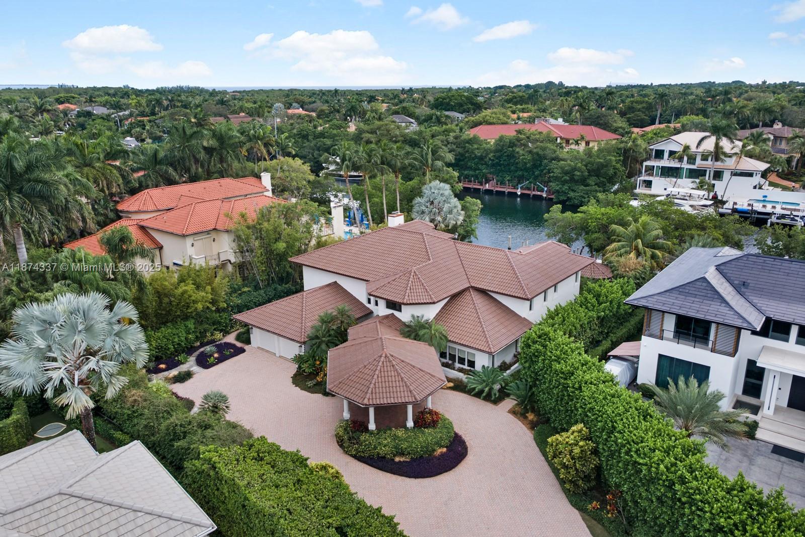 277 Veleros Ct