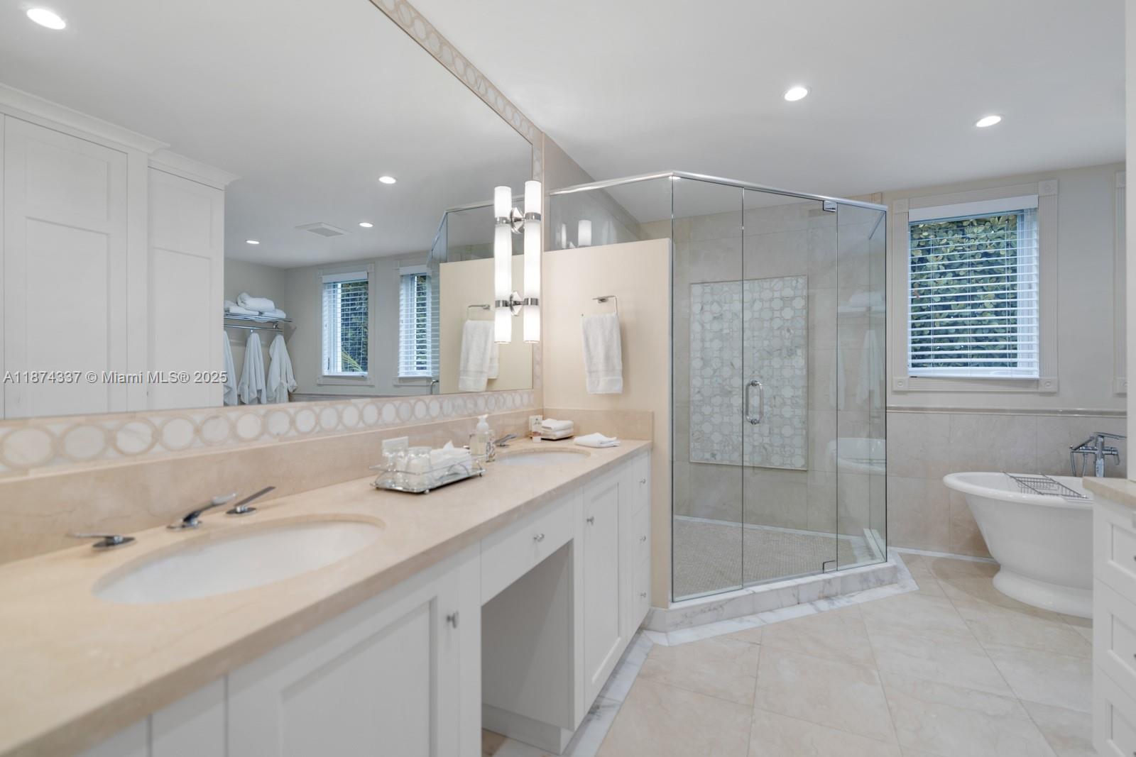 277 Veleros Ct