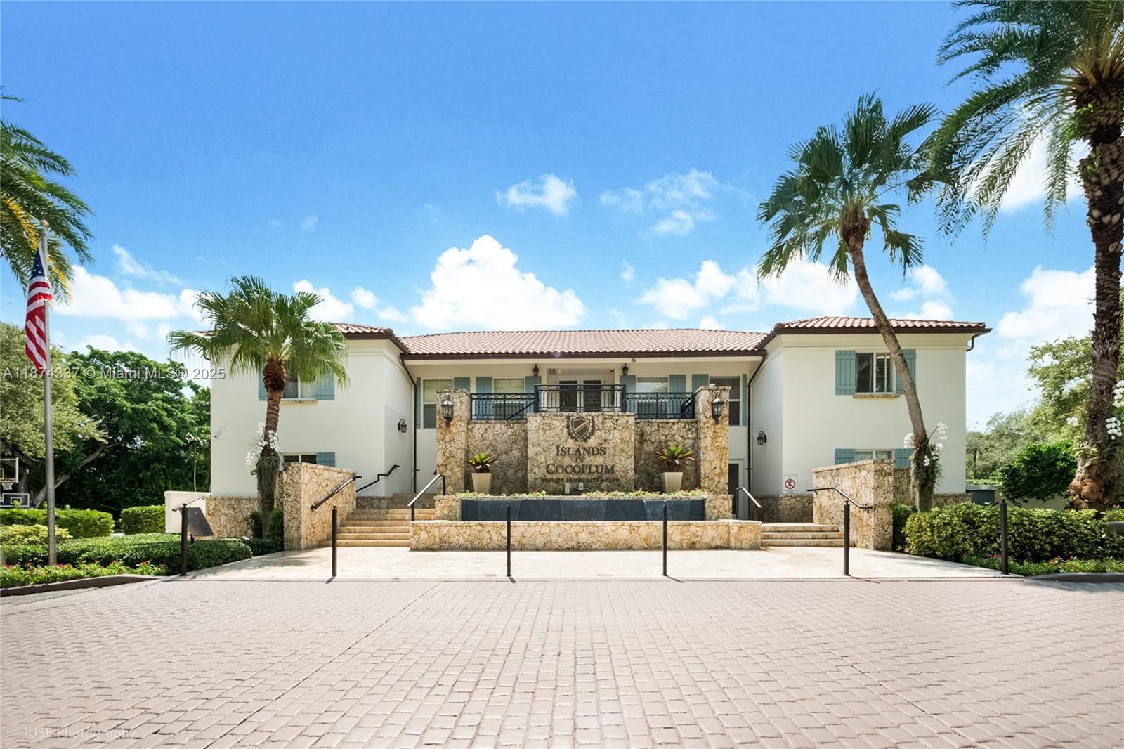 277 Veleros Ct