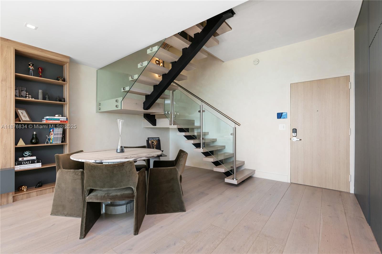 90 SW 3rd St # 14 Unit: PH-14