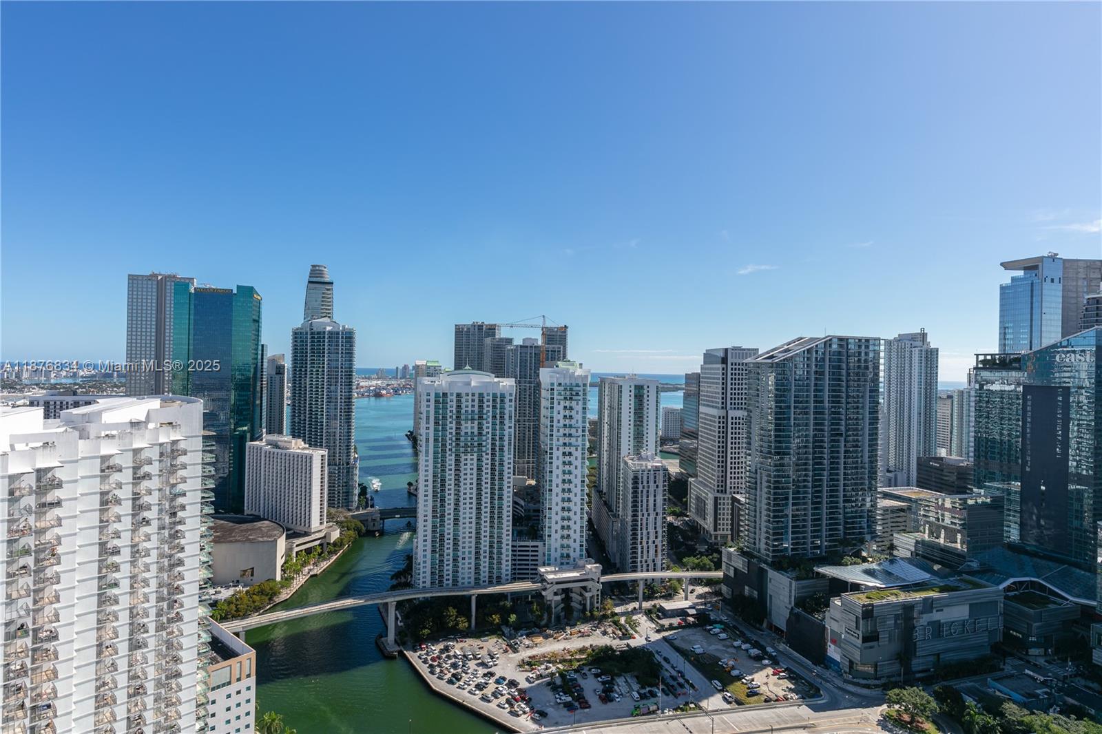 90 SW 3rd St # 14 Unit: PH-14