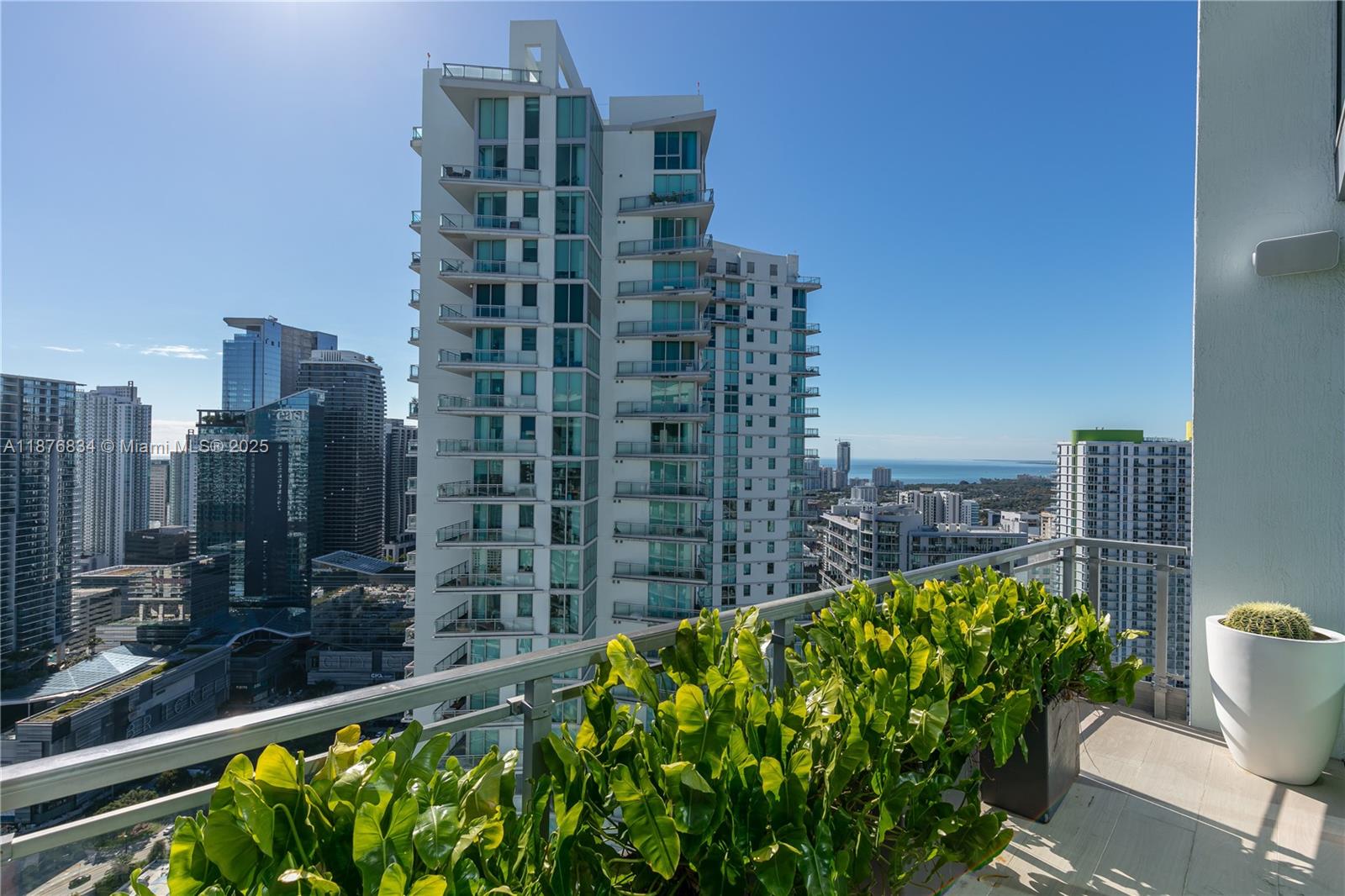 90 SW 3rd St # 14 Unit: PH-14