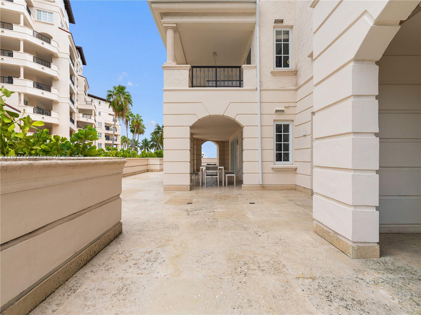 8011 Fisher Island Dr # 8011