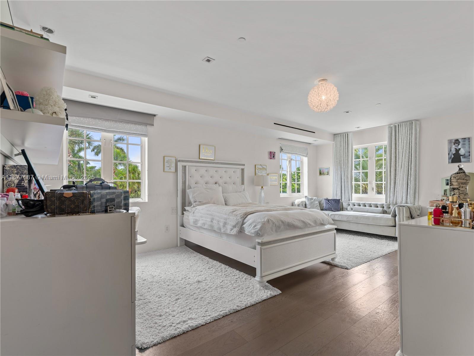8011 Fisher Island Dr # 8011