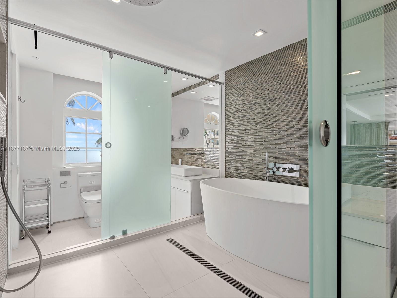 8011 Fisher Island Dr # 8011