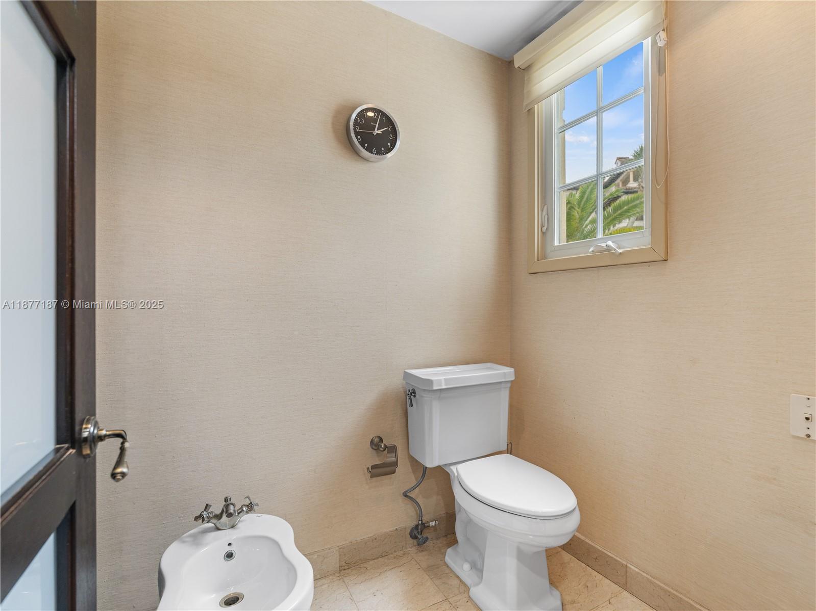 8011 Fisher Island Dr # 8011