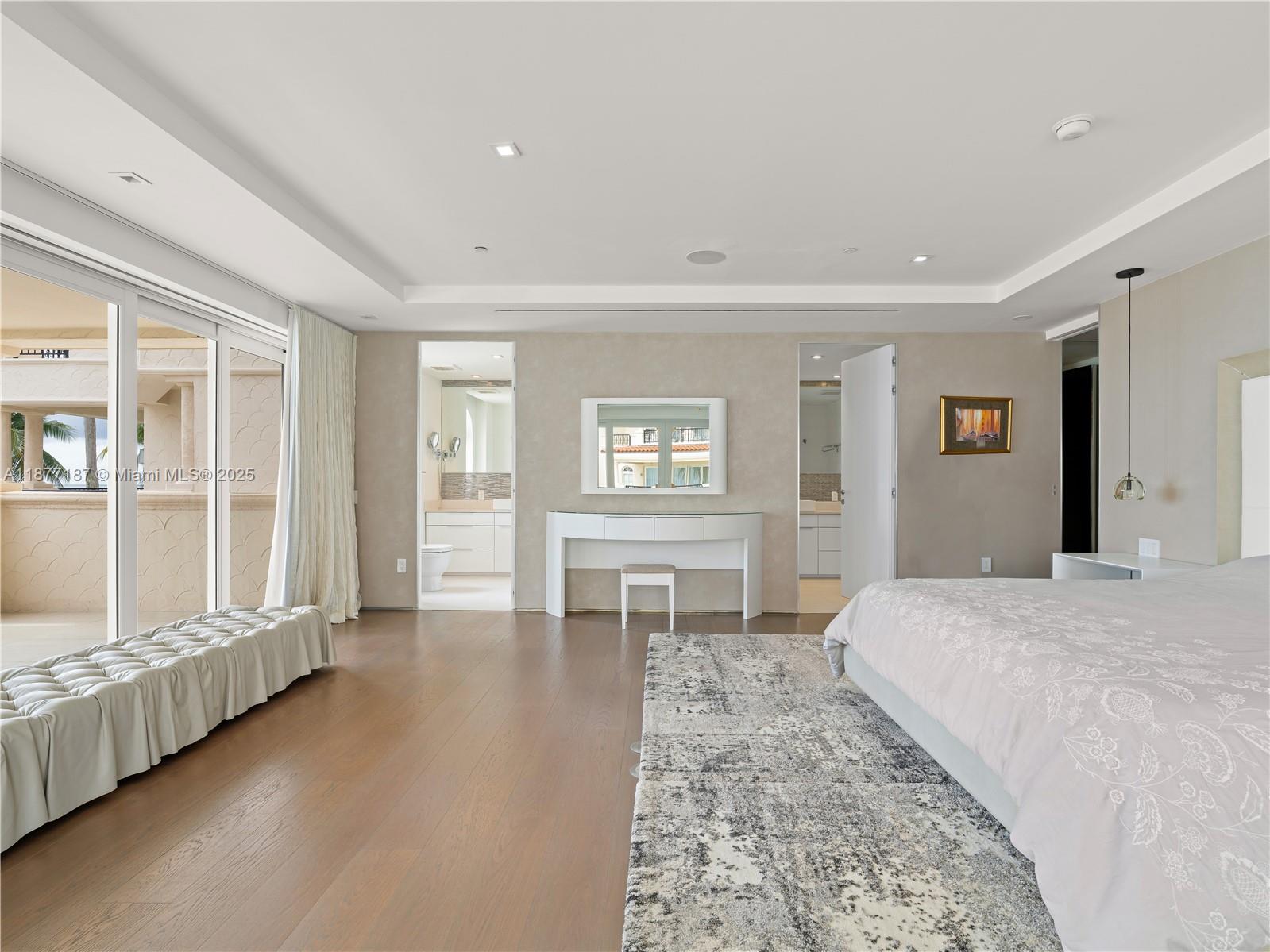 8011 Fisher Island Dr # 8011