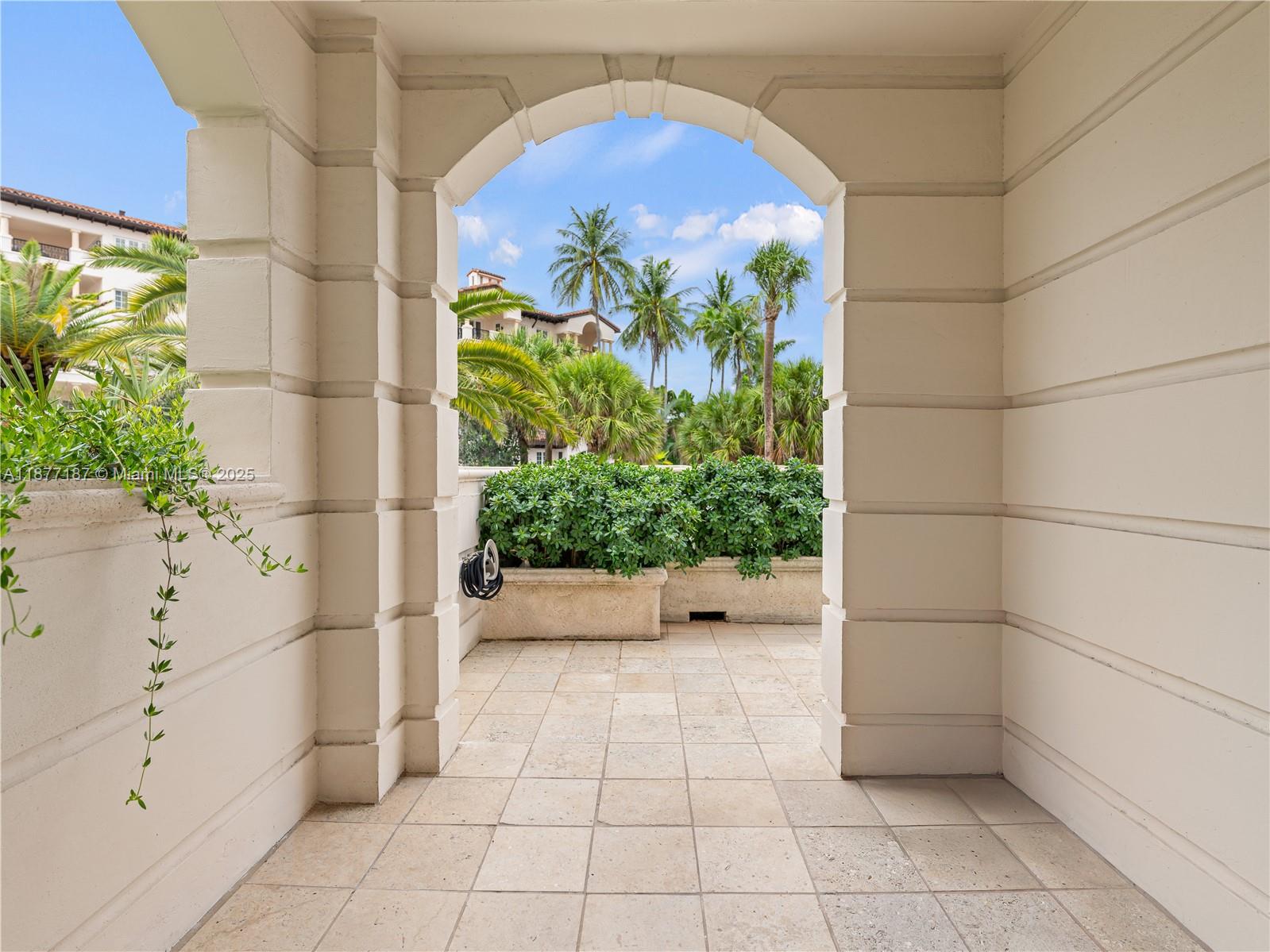 8011 Fisher Island Dr # 8011