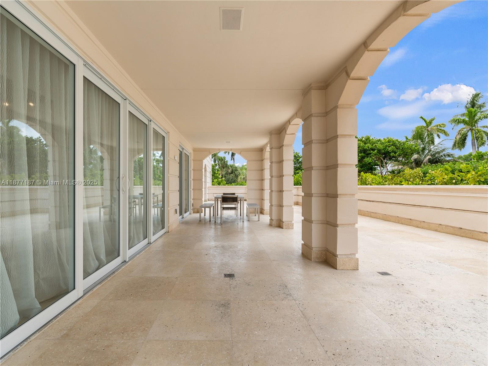 8011 Fisher Island Dr # 8011