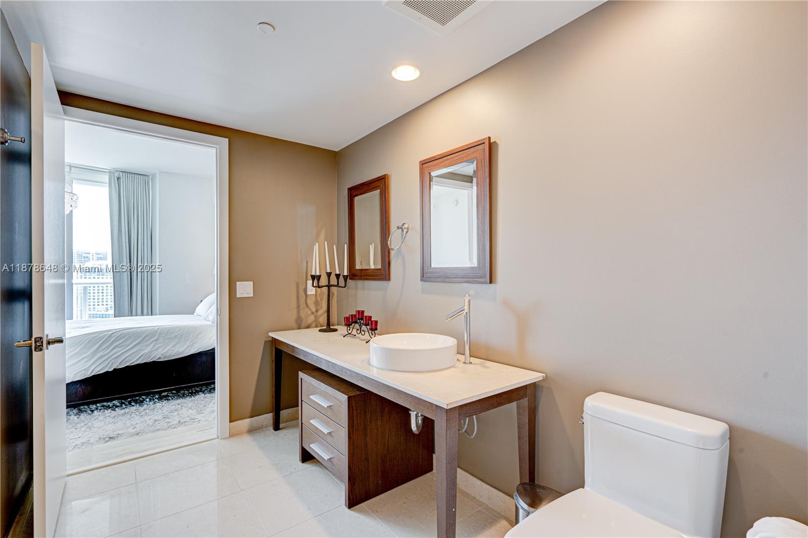 495 Brickell Ave # 3505