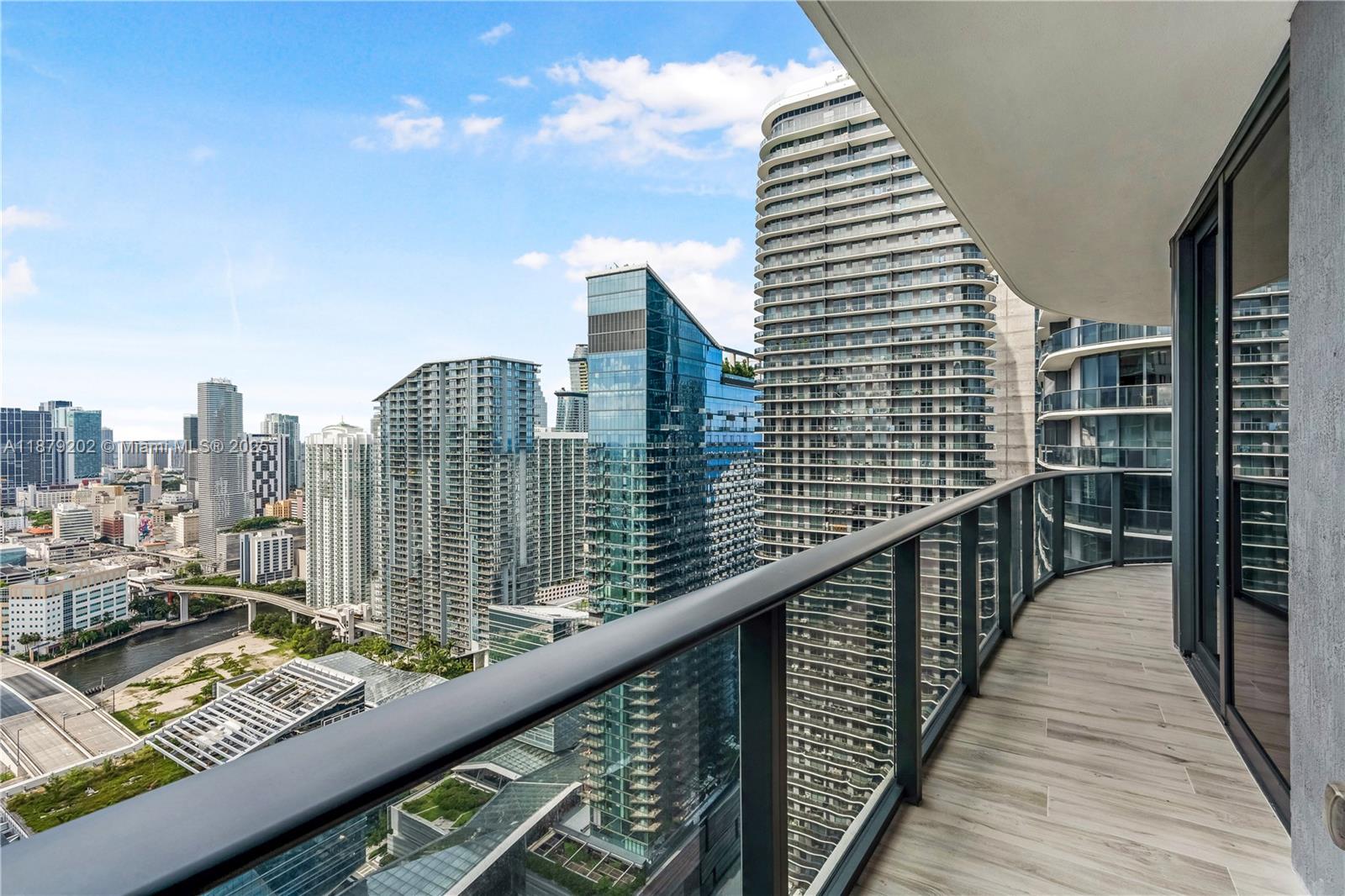 55 SW 9th St # 4001