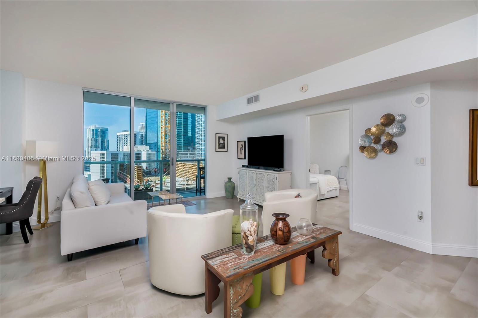 55 SE 6th St # 2501