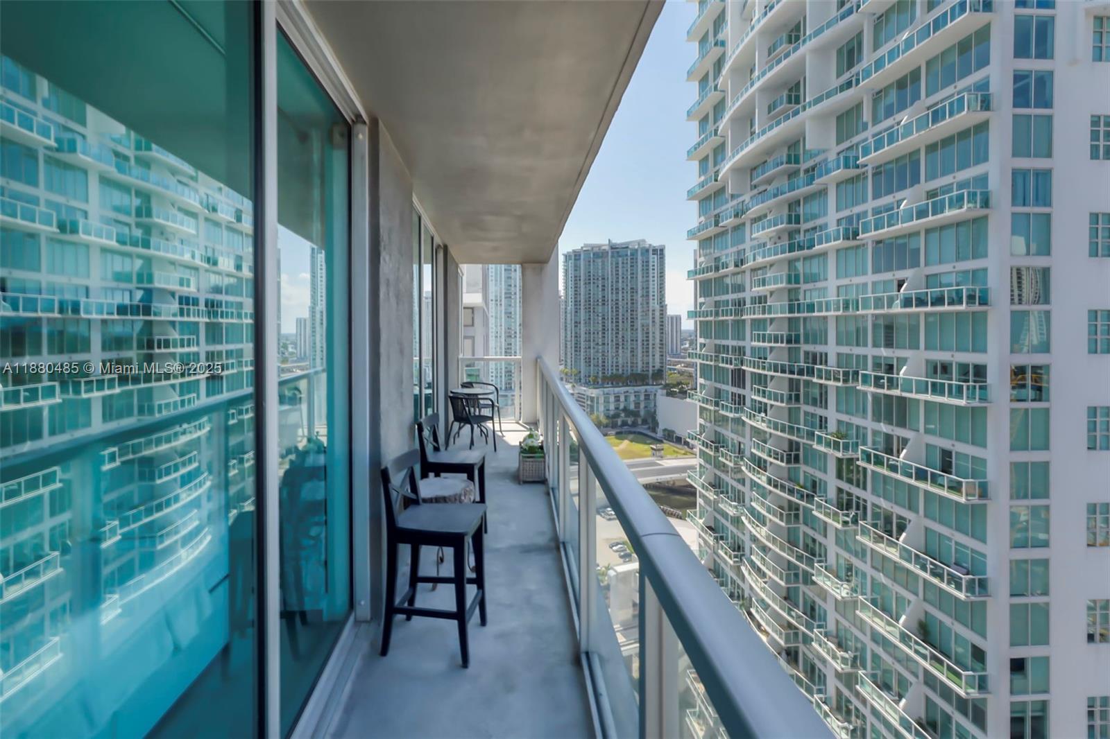 55 SE 6th St # 2501