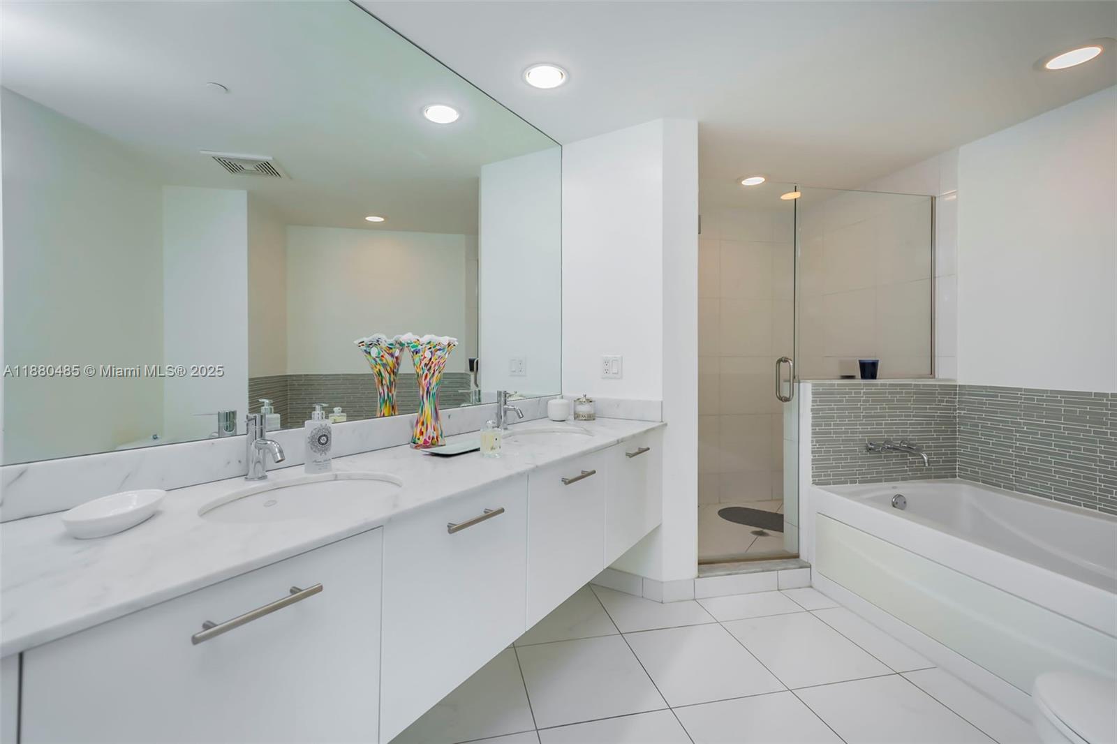 55 SE 6th St # 2501