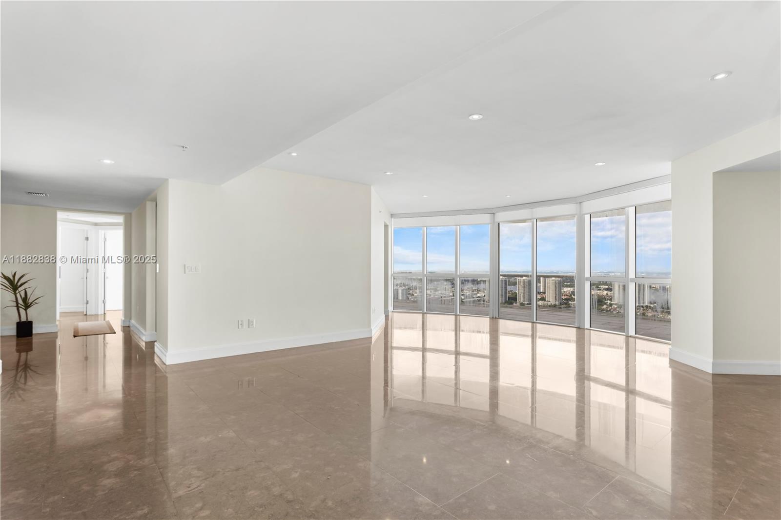 18201 Collins Ave # 5301