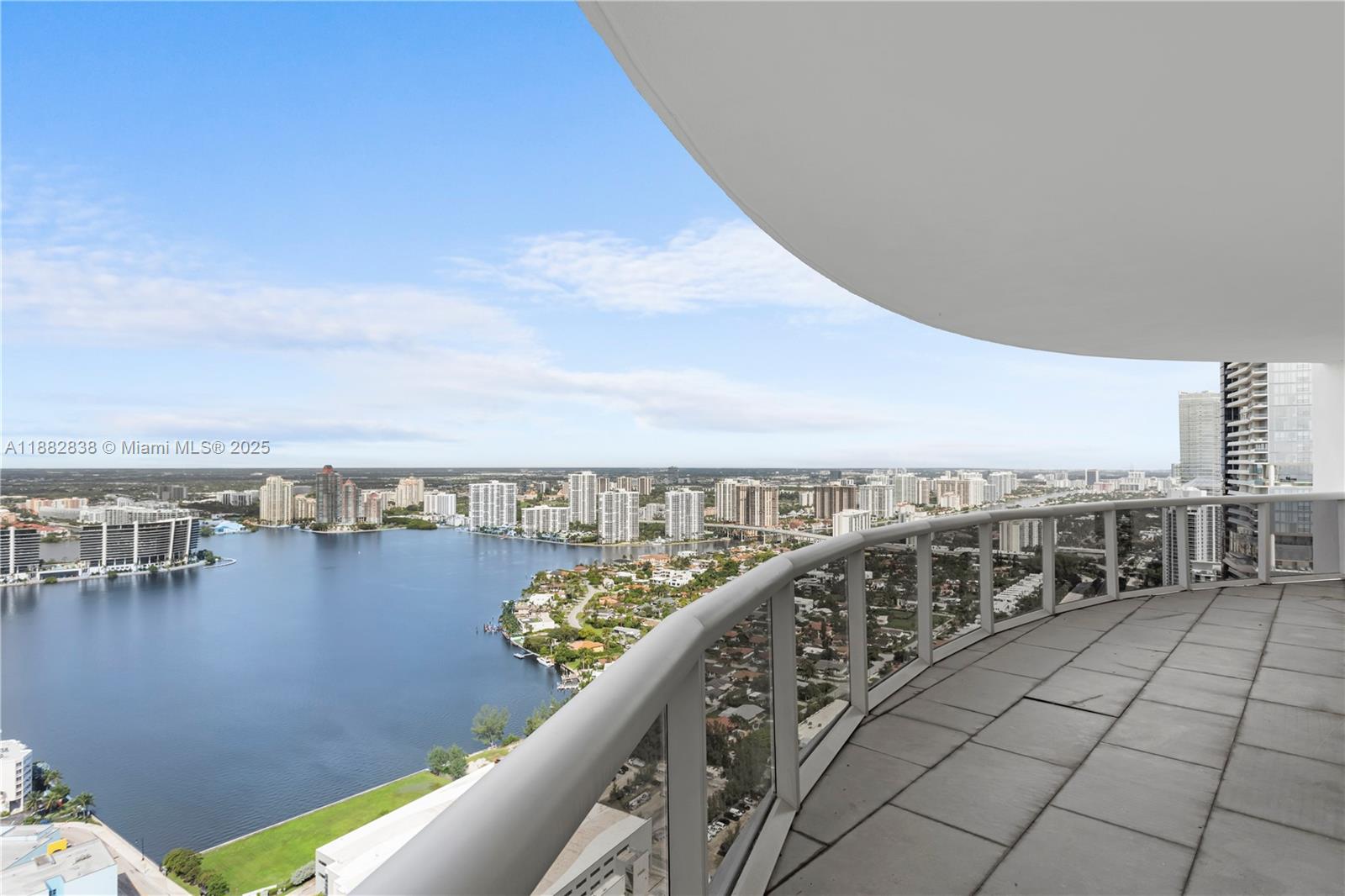 18201 Collins Ave # 5301