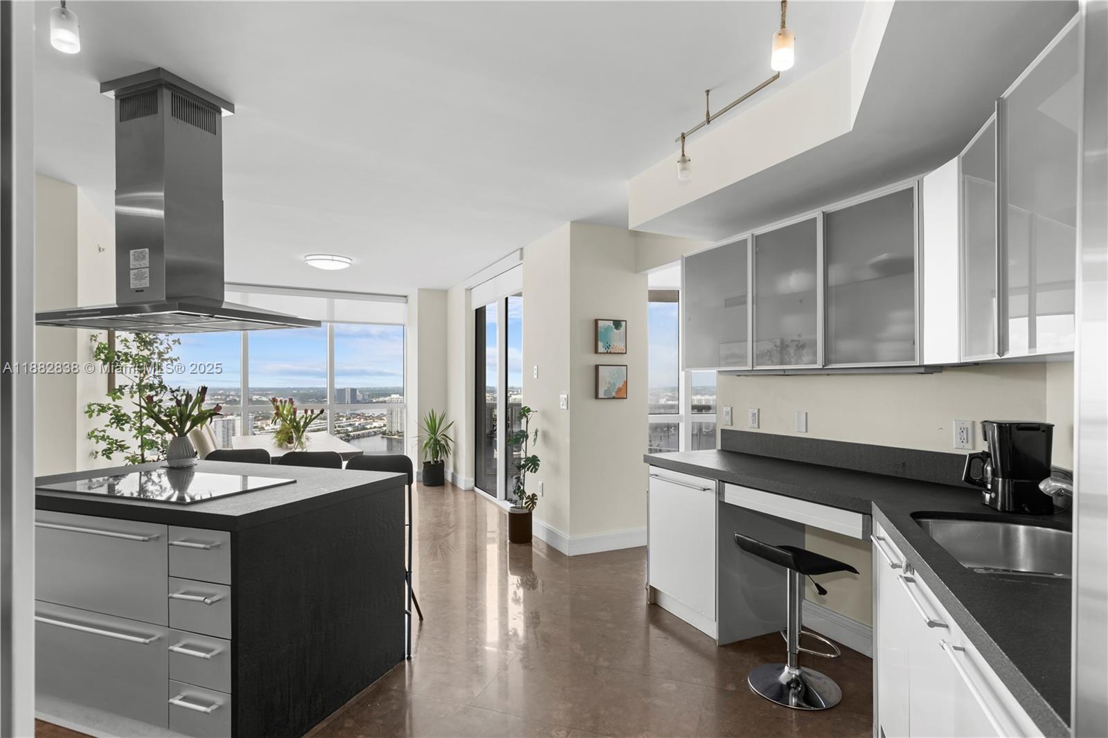18201 Collins Ave # 5301