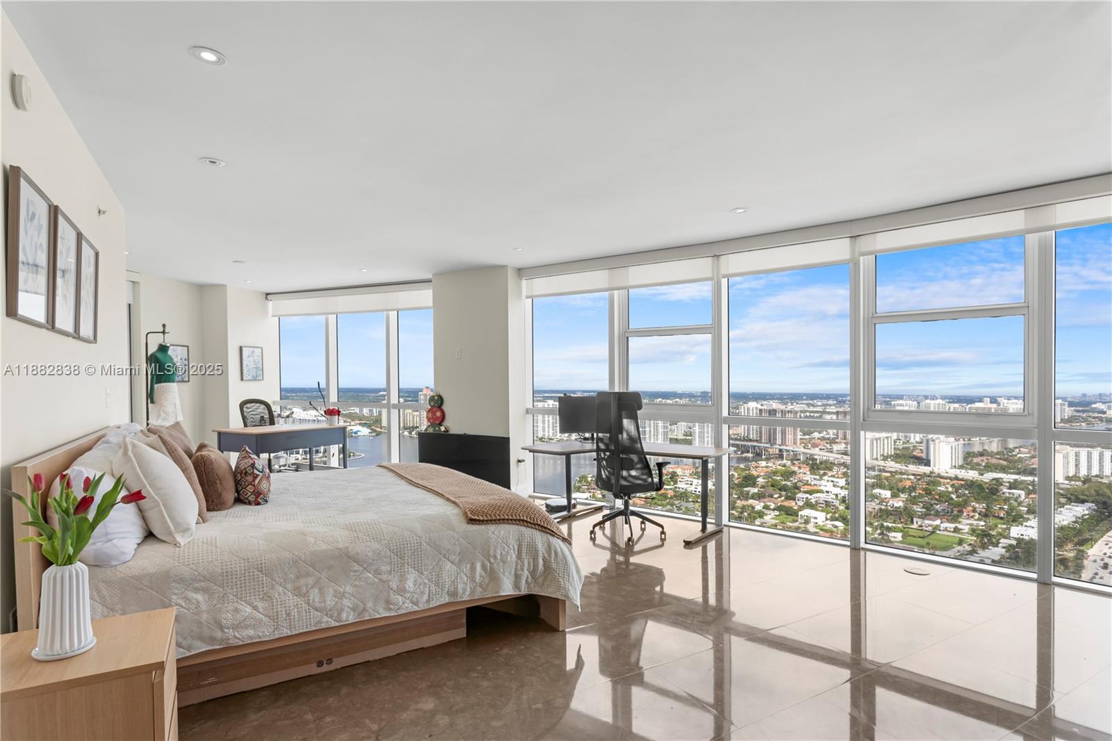 18201 Collins Ave # 5301