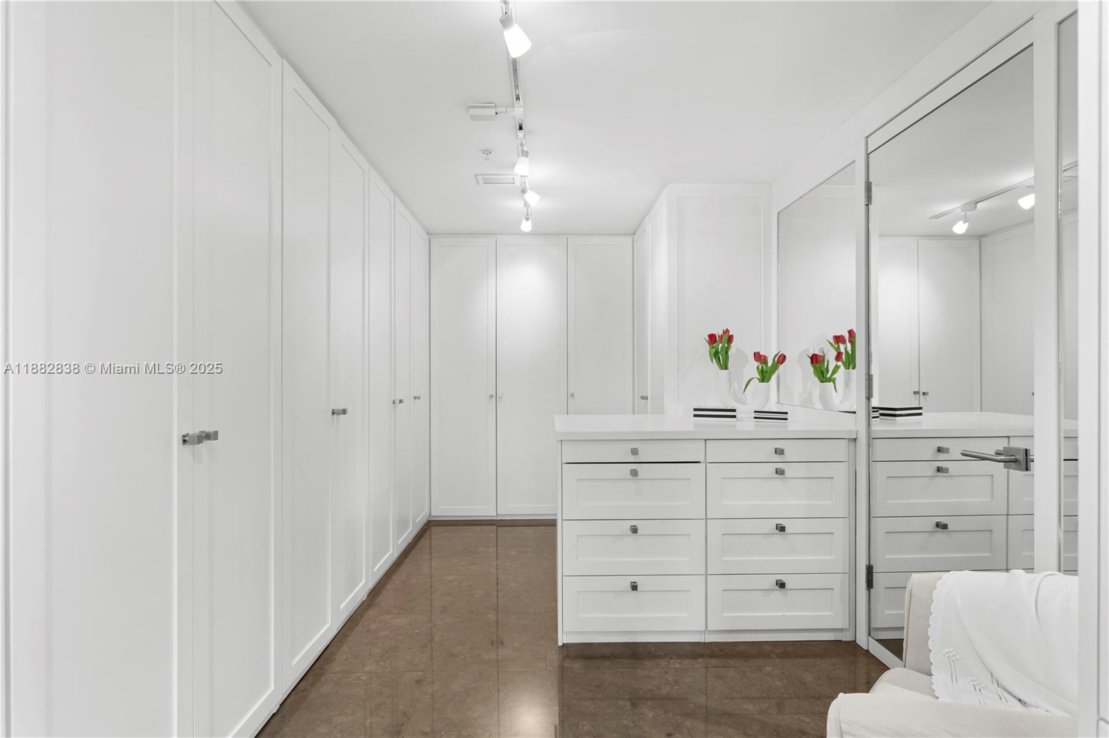 18201 Collins Ave # 5301
