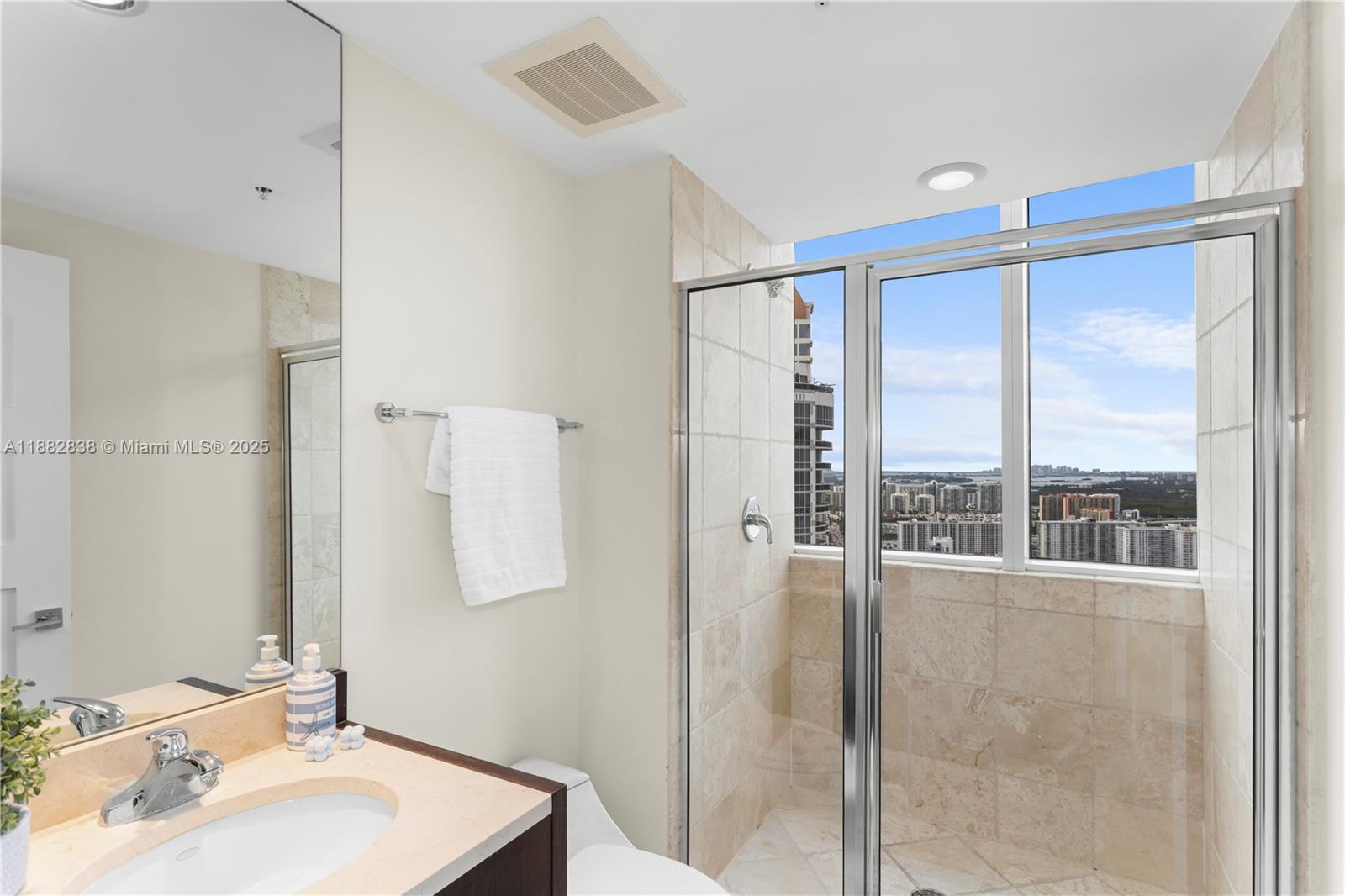 18201 Collins Ave # 5301