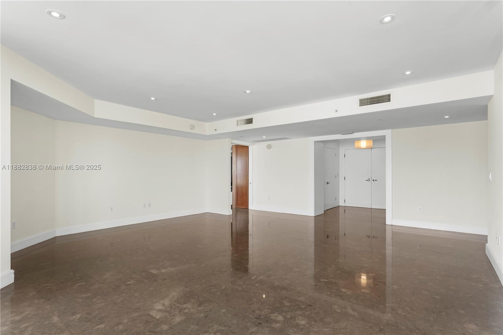 18201 Collins Ave # 5301