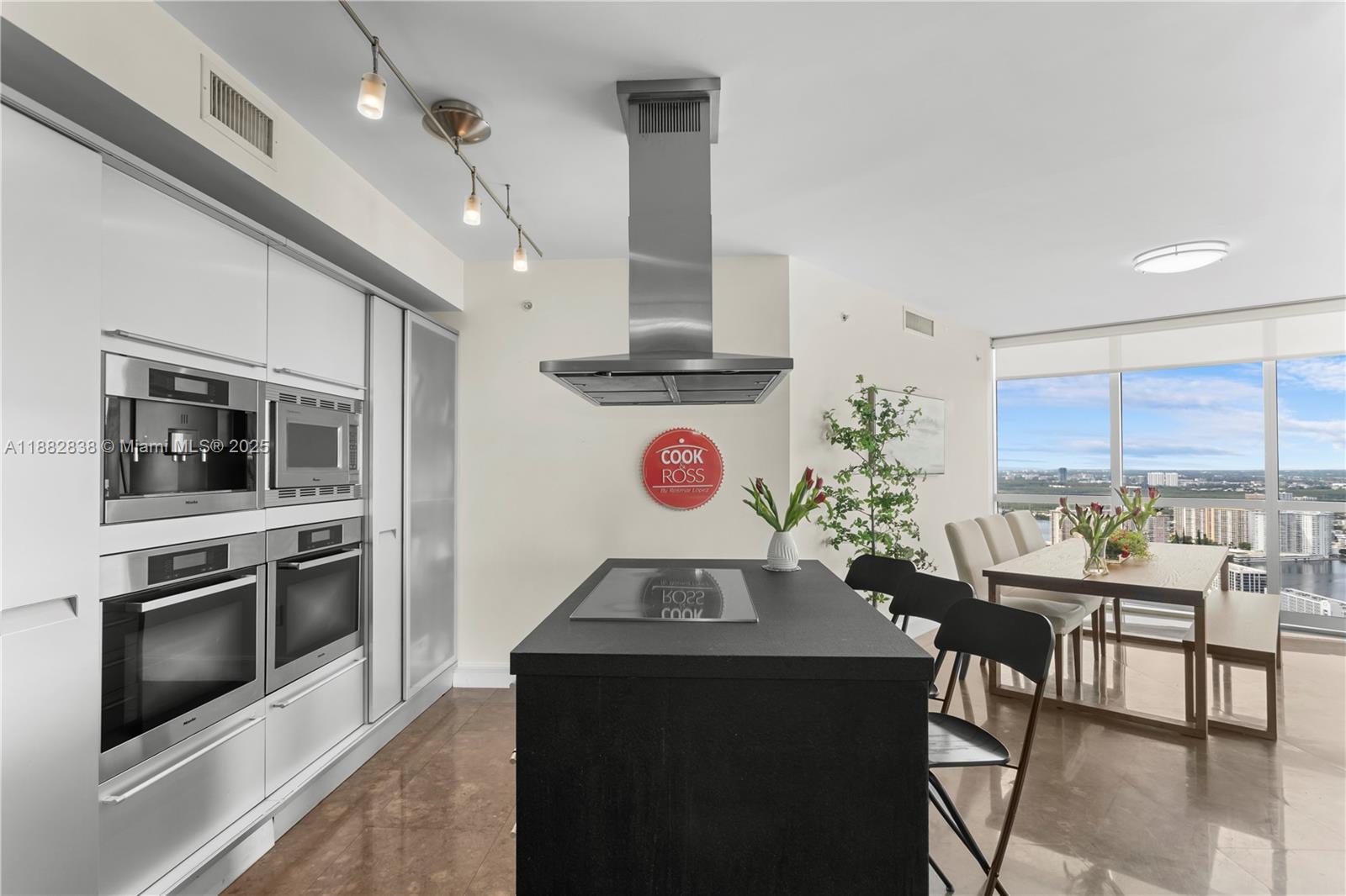 18201 Collins Ave # 5301