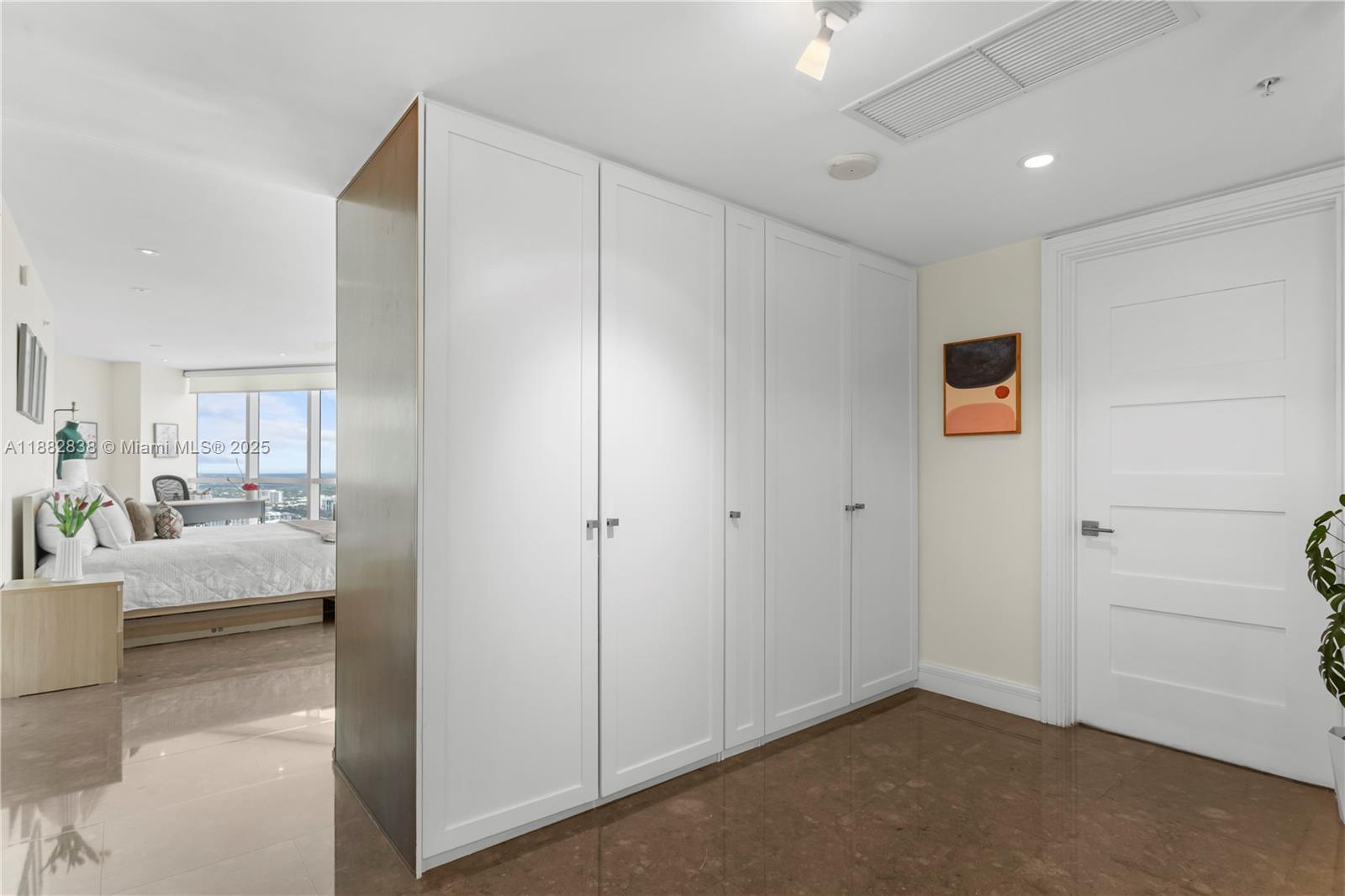 18201 Collins Ave # 5301