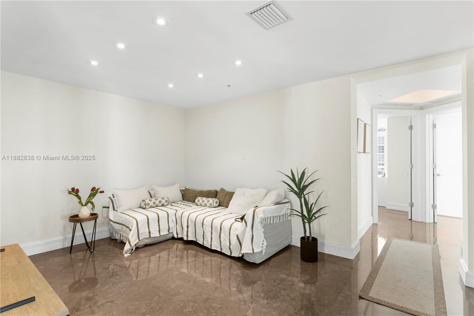 18201 Collins Ave # 5301