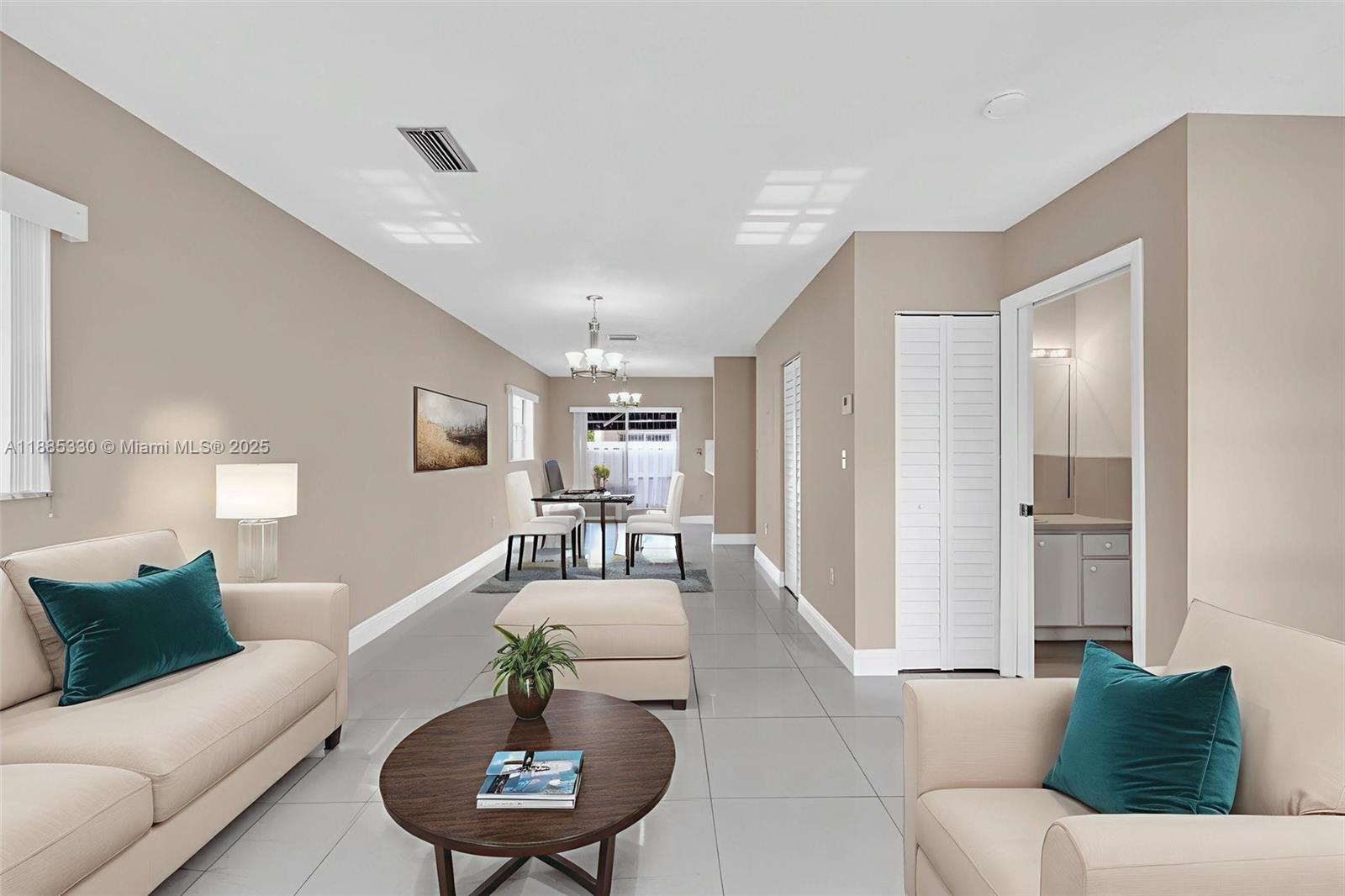 2050 NE 140th St # 1