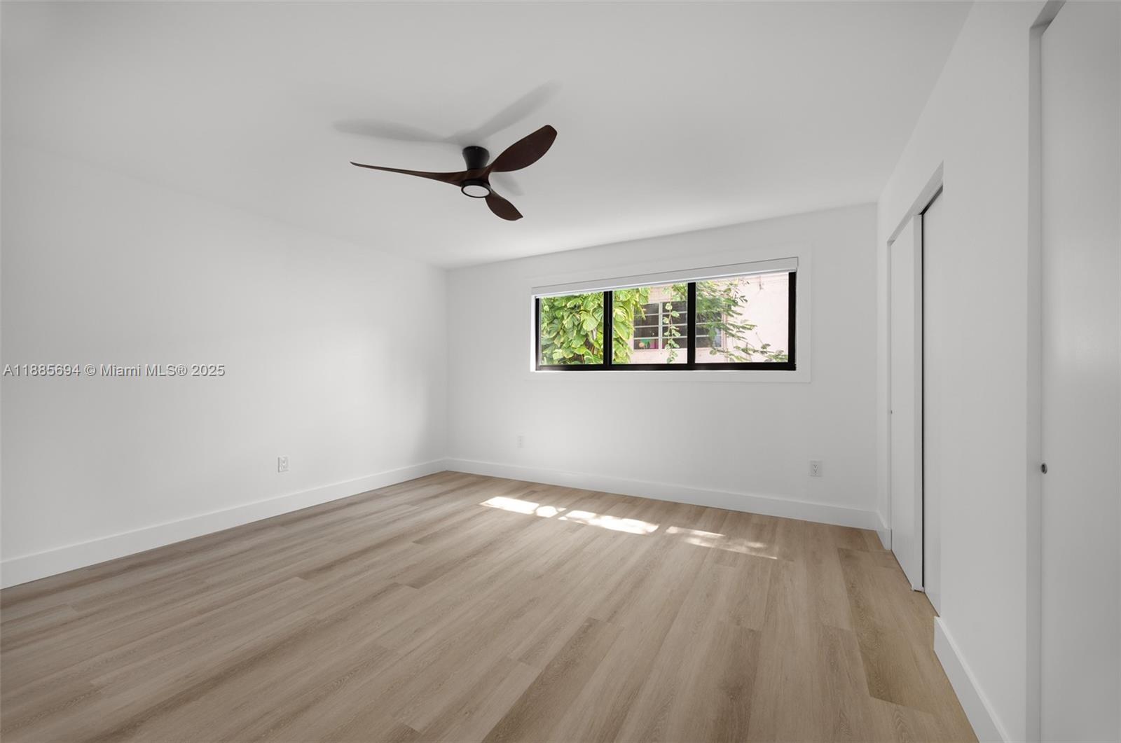2818 W Trade Ave