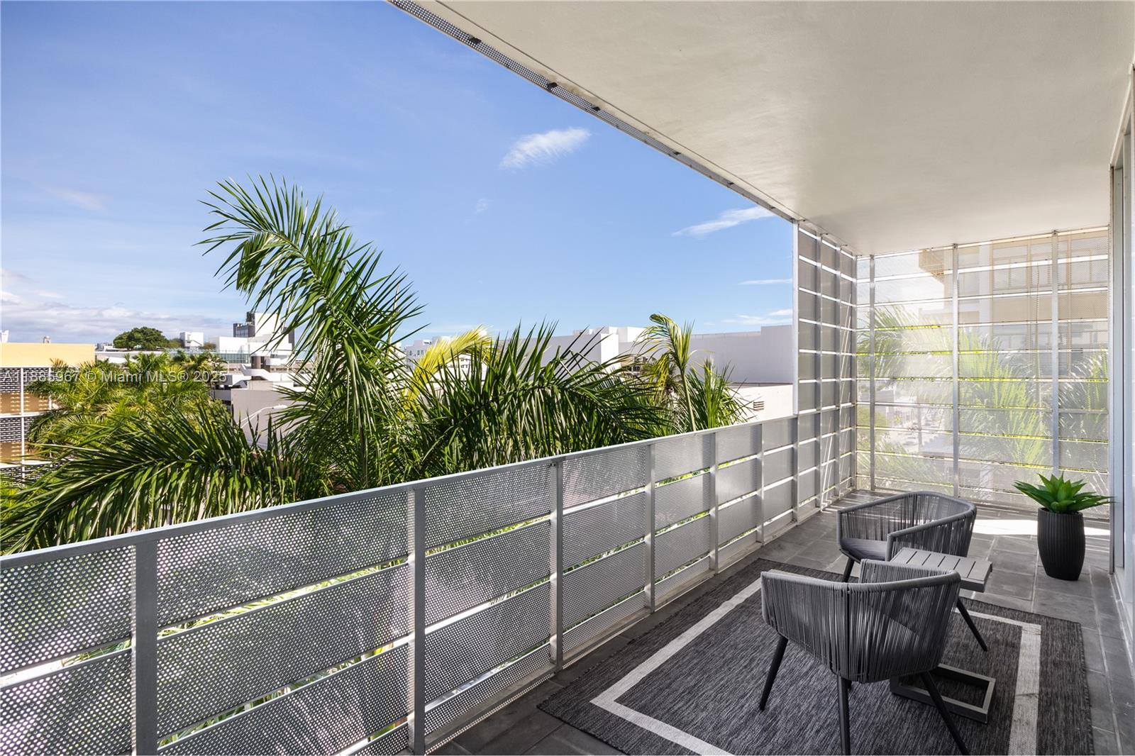 1700 Meridian Ave # 501